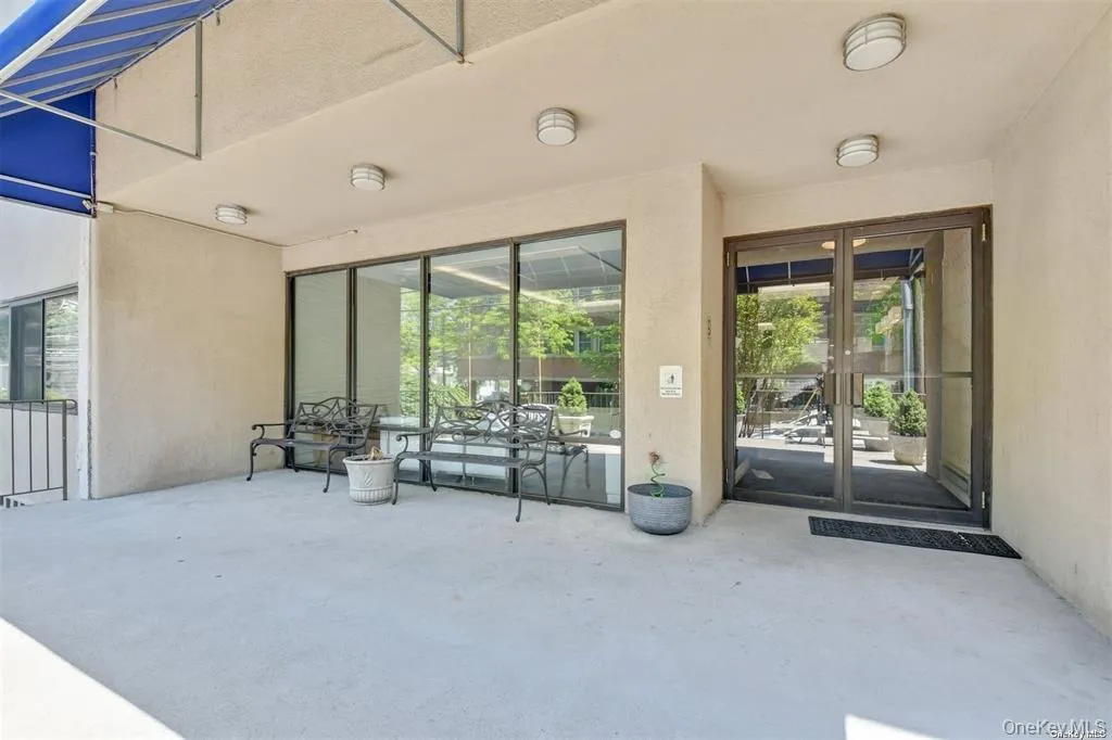 142 Main Street, North Hempstead, NY, 1 Bedroom Bedrooms, 3 Room Rooms,1 BathroomBathrooms,Residential Lease,For Rent,Main,0,1059272 142 Main Street, North Hempstead, NY, 1 Bedroom Bedrooms, 3 Room Rooms,1 BathroomBathrooms,Residential Lease,For Rent,Main,0,1059272