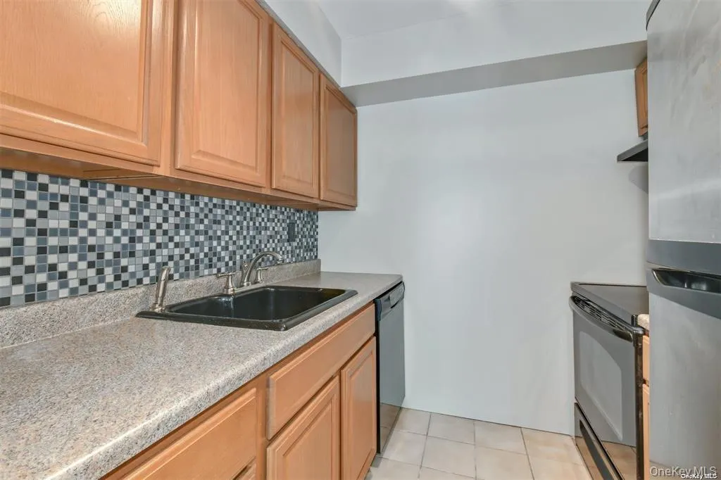 142 Main Street, North Hempstead, NY, 1 Bedroom Bedrooms, 3 Room Rooms,1 BathroomBathrooms,Residential Lease,For Rent,Main,0,1059272 142 Main Street, North Hempstead, NY, 1 Bedroom Bedrooms, 3 Room Rooms,1 BathroomBathrooms,Residential Lease,For Rent,Main,0,1059272