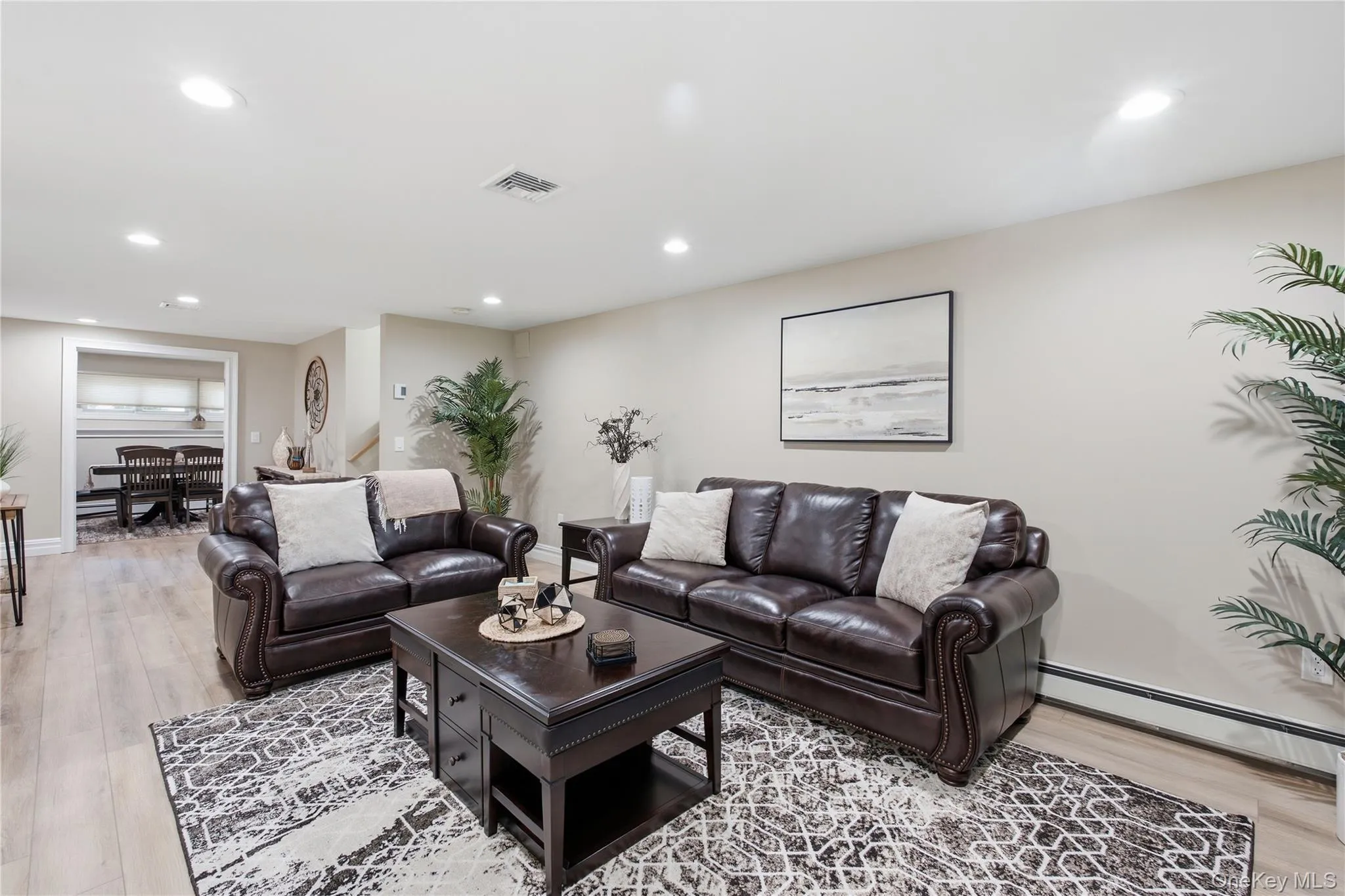 4 Salisbury Drive, Huntington, NY, 5 Bedrooms Bedrooms, 12 Rooms Rooms,2 BathroomsBathrooms,Residential,For Rent,Salisbury,0,1059277 4 Salisbury Drive, Huntington, NY, 5 Bedrooms Bedrooms, 12 Rooms Rooms,2 BathroomsBathrooms,Residential,For Rent,Salisbury,0,1059277