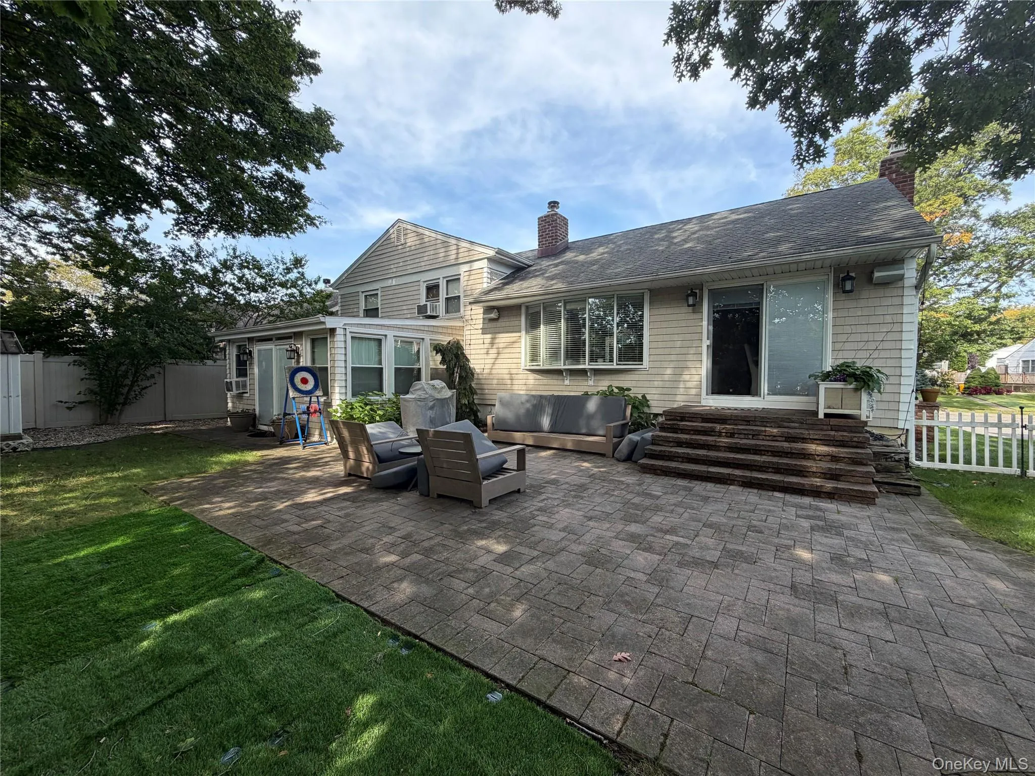 17 Renee Place, Oyster Bay, NY, 3 Bedroom Bedrooms, 7 Room Rooms,2 BathroomBathrooms,Residential Lease,For Rent,Renee,0,1059285 17 Renee Place, Oyster Bay, NY, 3 Bedroom Bedrooms, 7 Room Rooms,2 BathroomBathrooms,Residential Lease,For Rent,Renee,0,1059285