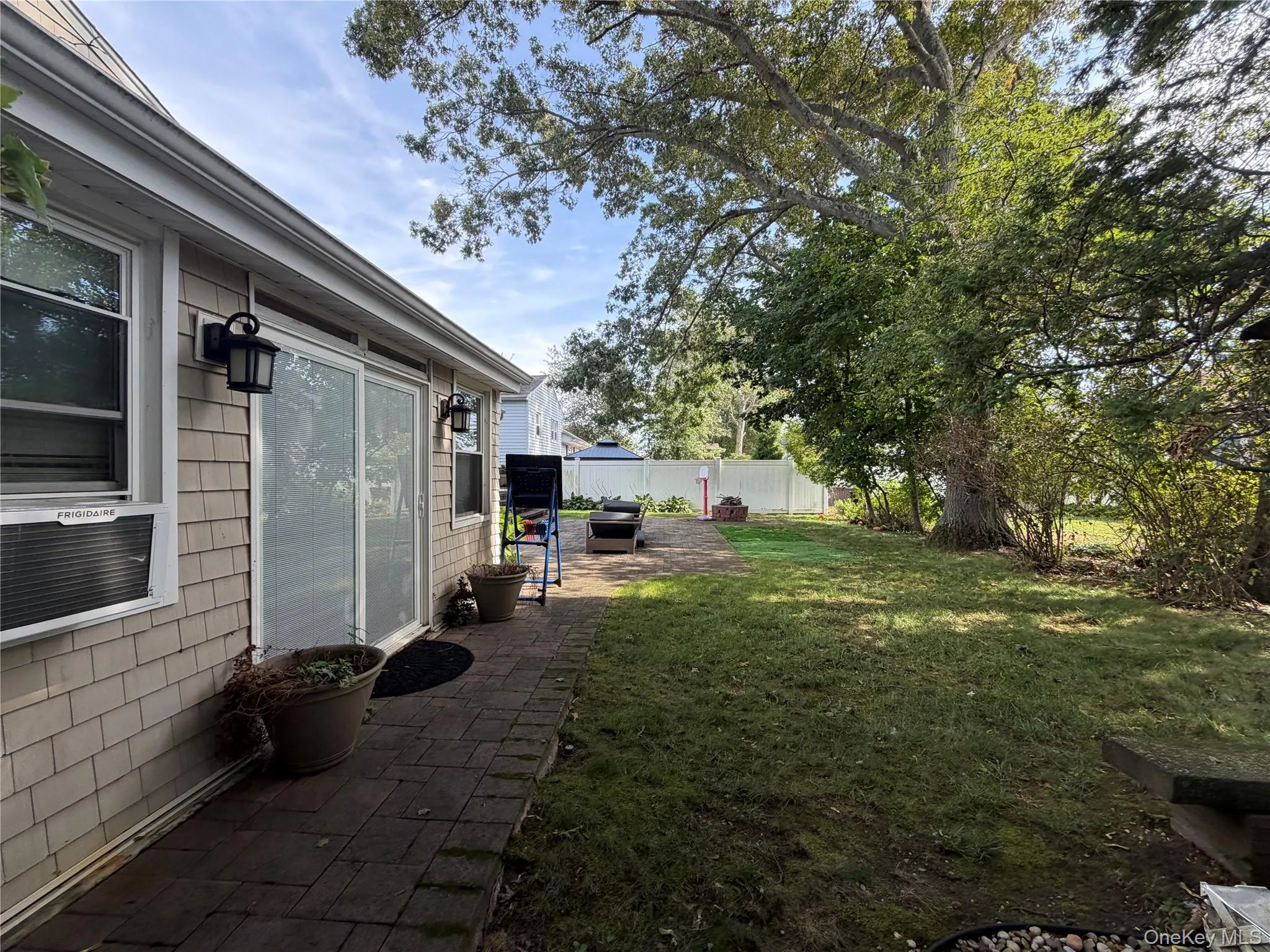 17 Renee Place, Oyster Bay, NY, 3 Bedroom Bedrooms, 7 Room Rooms,2 BathroomBathrooms,Residential Lease,For Rent,Renee,0,1059285 17 Renee Place, Oyster Bay, NY, 3 Bedroom Bedrooms, 7 Room Rooms,2 BathroomBathrooms,Residential Lease,For Rent,Renee,0,1059285