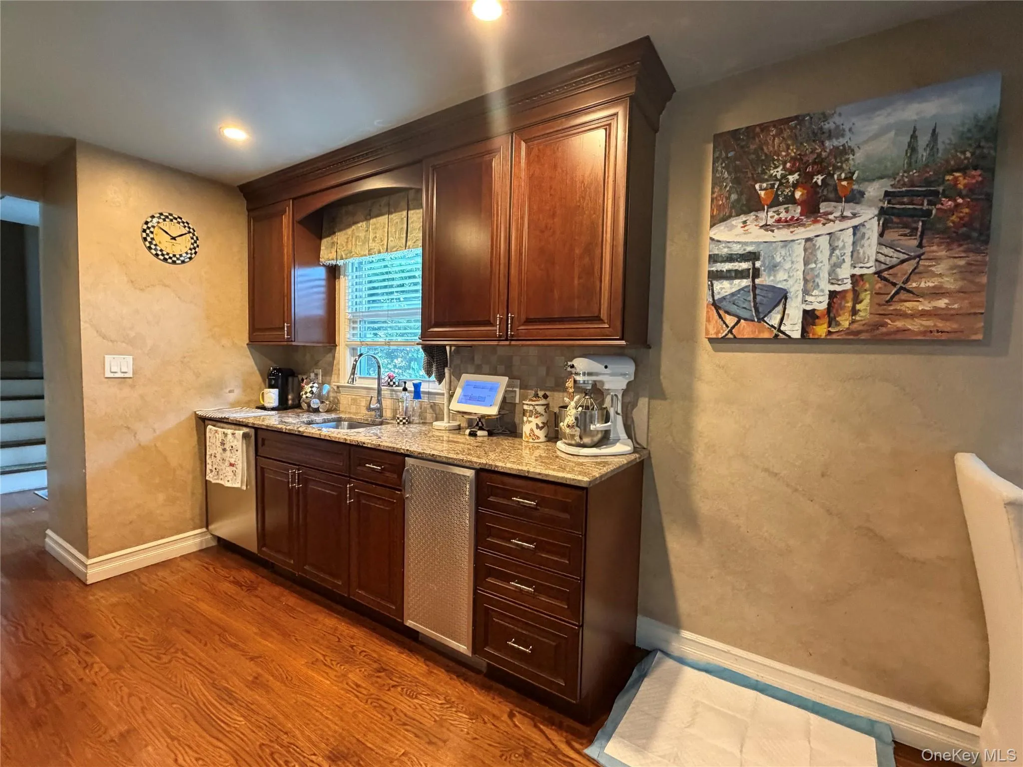 17 Renee Place, Oyster Bay, NY, 3 Bedroom Bedrooms, 7 Room Rooms,2 BathroomBathrooms,Residential Lease,For Rent,Renee,0,1059285 17 Renee Place, Oyster Bay, NY, 3 Bedroom Bedrooms, 7 Room Rooms,2 BathroomBathrooms,Residential Lease,For Rent,Renee,0,1059285