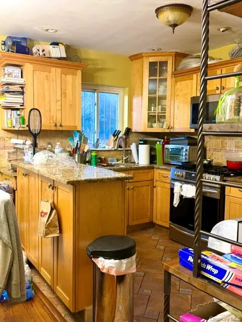 4775 Barnes Avenue, New York, NY, 3 Bedrooms Bedrooms, 8 Rooms Rooms,2 BathroomsBathrooms,Residential,For Rent,Barnes,0,1059286 4775 Barnes Avenue, New York, NY, 3 Bedrooms Bedrooms, 8 Rooms Rooms,2 BathroomsBathrooms,Residential,For Rent,Barnes,0,1059286