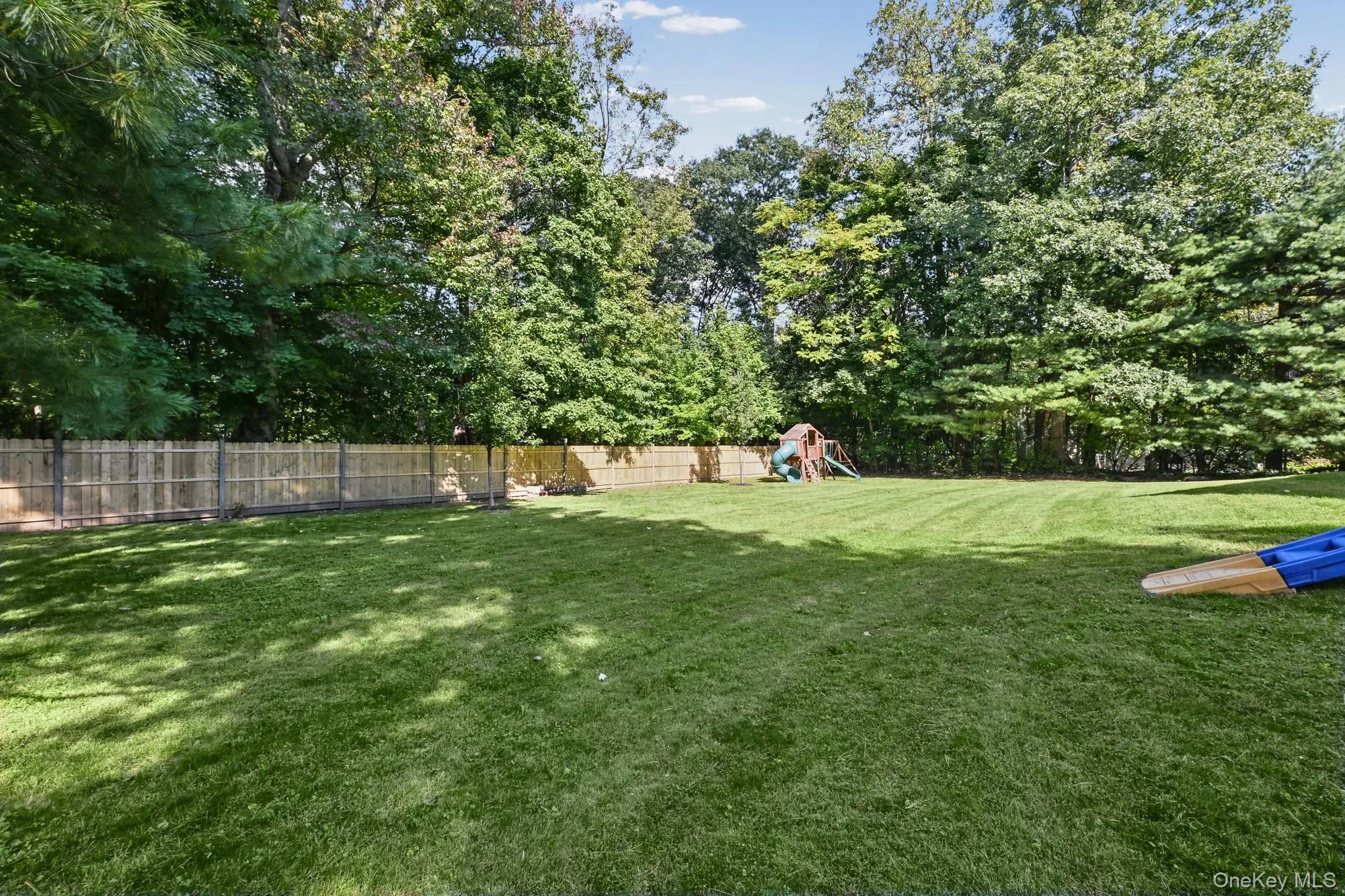 9 Ellen Court, Glen Cove, NY, 5 Bedroom Bedrooms, 10 Room Rooms,3 BathroomBathrooms,Residential Lease,For Rent,Ellen,0,1059289 9 Ellen Court, Glen Cove, NY, 5 Bedroom Bedrooms, 10 Room Rooms,3 BathroomBathrooms,Residential Lease,For Rent,Ellen,0,1059289