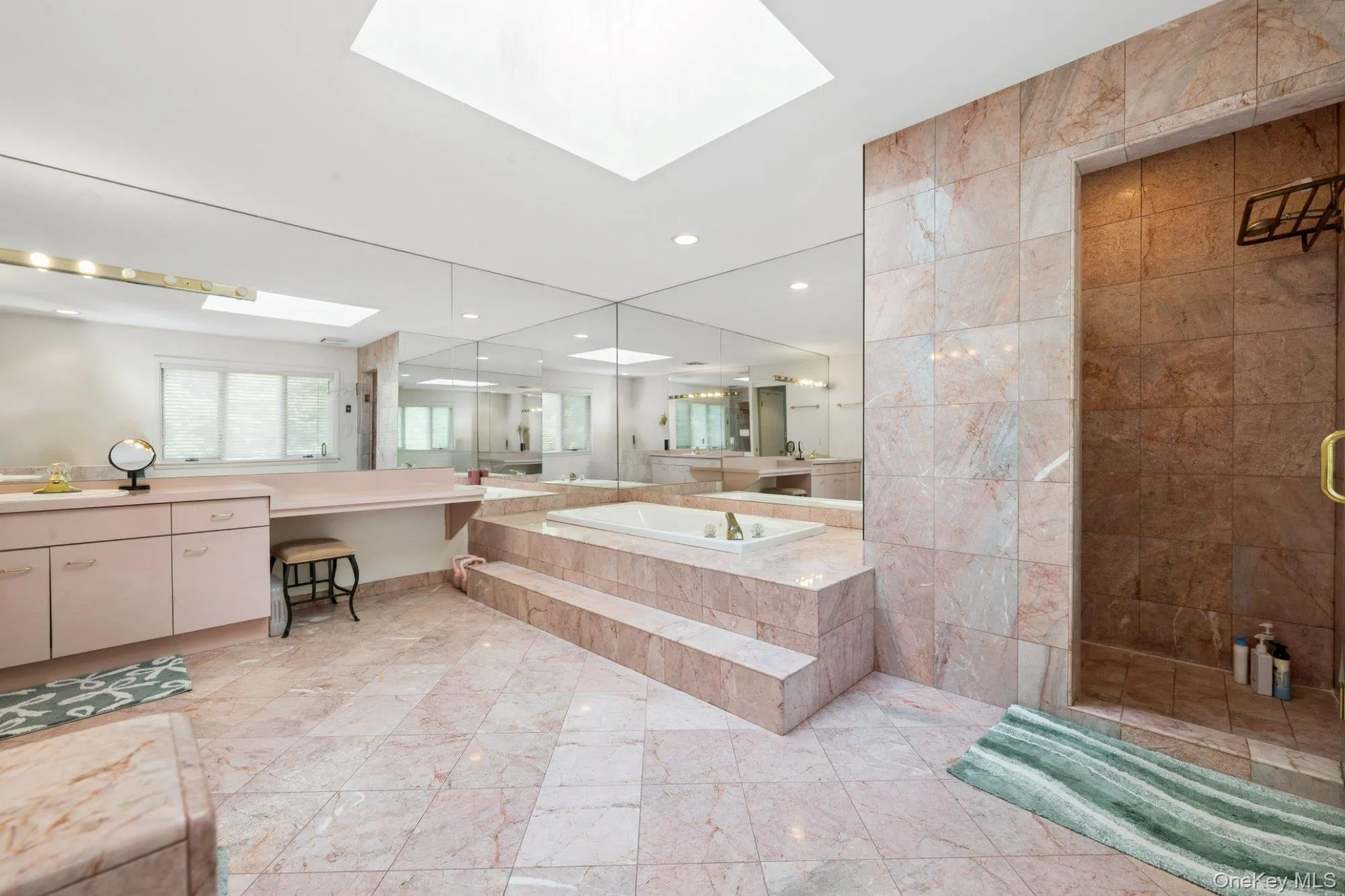 9 Ellen Court, Glen Cove, NY, 5 Bedroom Bedrooms, 10 Room Rooms,3 BathroomBathrooms,Residential Lease,For Rent,Ellen,0,1059289 9 Ellen Court, Glen Cove, NY, 5 Bedroom Bedrooms, 10 Room Rooms,3 BathroomBathrooms,Residential Lease,For Rent,Ellen,0,1059289