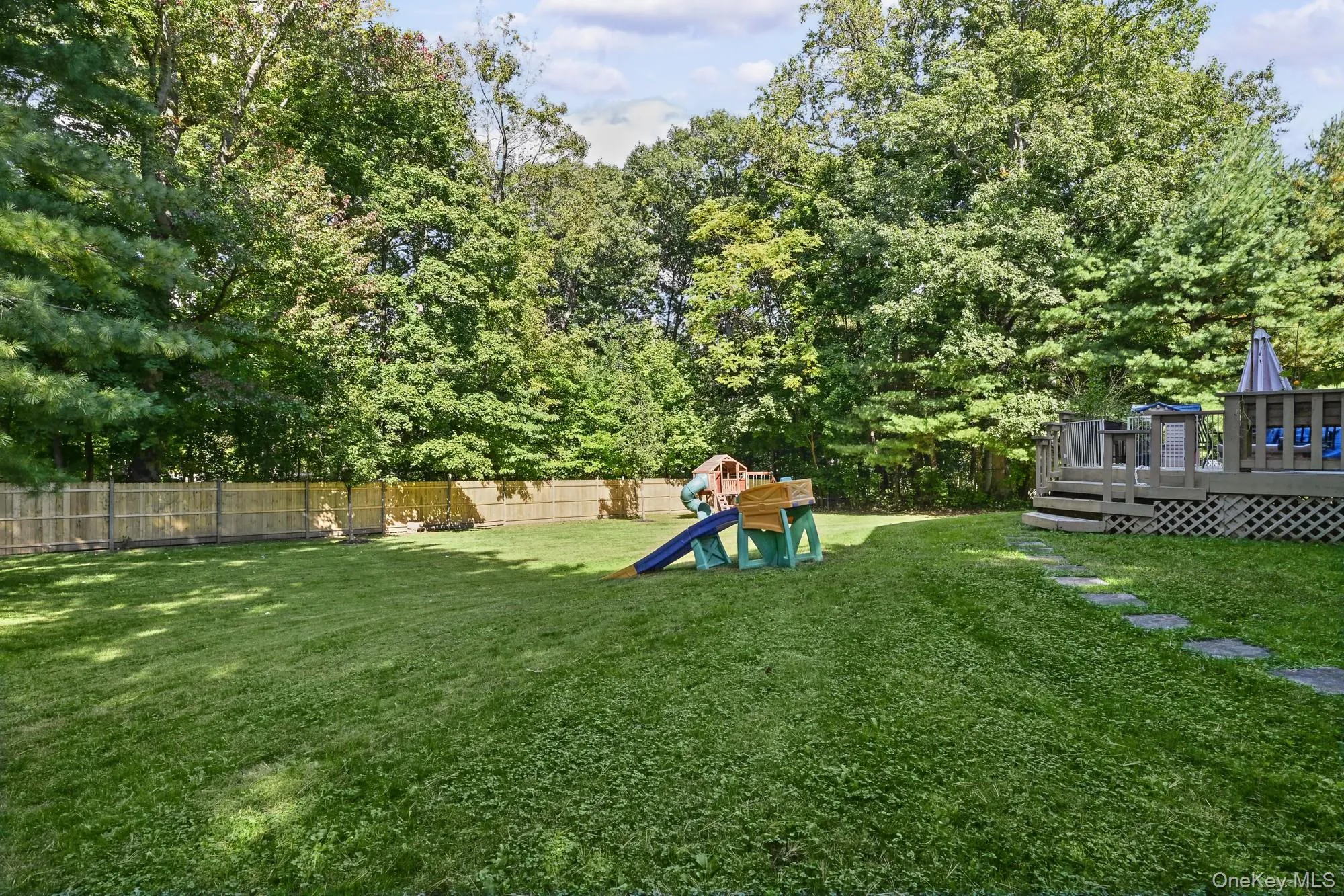 9 Ellen Court, Glen Cove, NY, 5 Bedroom Bedrooms, 10 Room Rooms,3 BathroomBathrooms,Residential Lease,For Rent,Ellen,0,1059289 9 Ellen Court, Glen Cove, NY, 5 Bedroom Bedrooms, 10 Room Rooms,3 BathroomBathrooms,Residential Lease,For Rent,Ellen,0,1059289