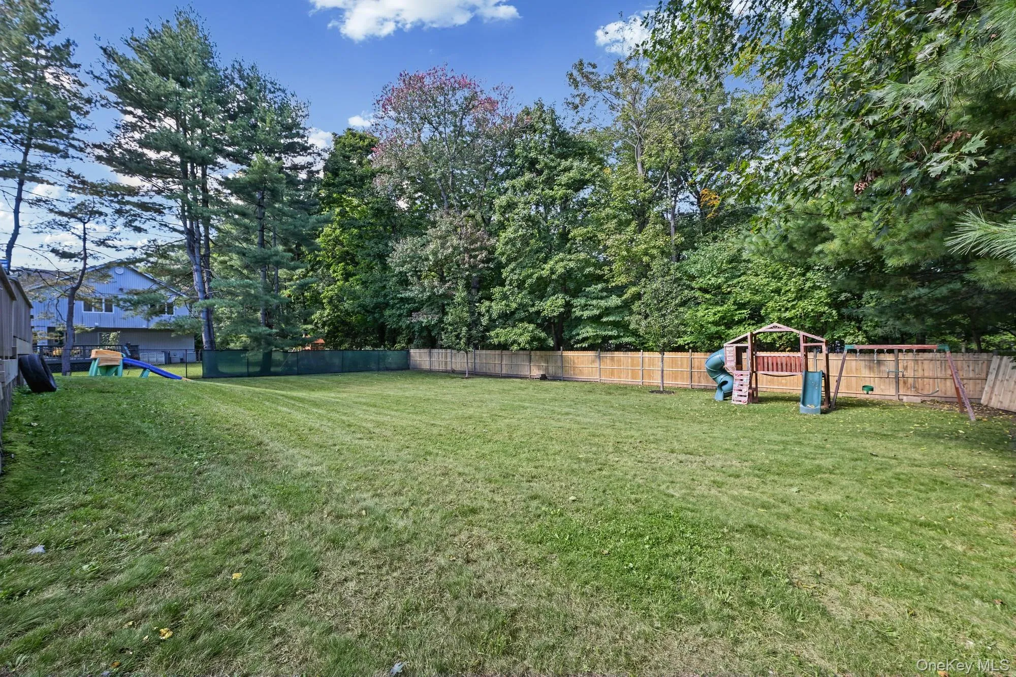 9 Ellen Court, Glen Cove, NY, 5 Bedroom Bedrooms, 10 Room Rooms,3 BathroomBathrooms,Residential Lease,For Rent,Ellen,0,1059289 9 Ellen Court, Glen Cove, NY, 5 Bedroom Bedrooms, 10 Room Rooms,3 BathroomBathrooms,Residential Lease,For Rent,Ellen,0,1059289