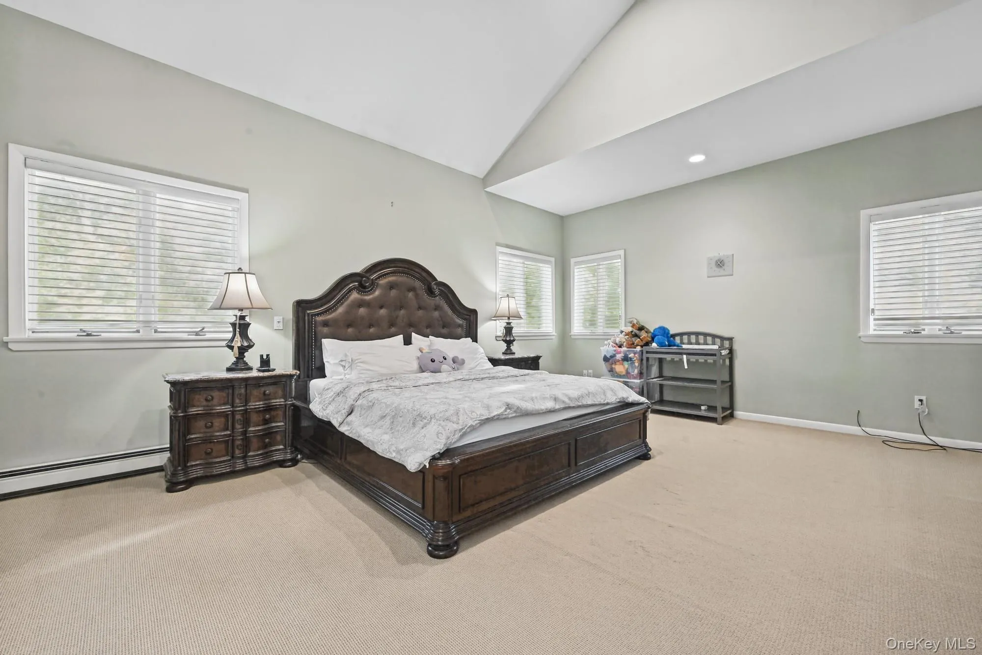 9 Ellen Court, Glen Cove, NY, 5 Bedroom Bedrooms, 10 Room Rooms,3 BathroomBathrooms,Residential Lease,For Rent,Ellen,0,1059289 9 Ellen Court, Glen Cove, NY, 5 Bedroom Bedrooms, 10 Room Rooms,3 BathroomBathrooms,Residential Lease,For Rent,Ellen,0,1059289