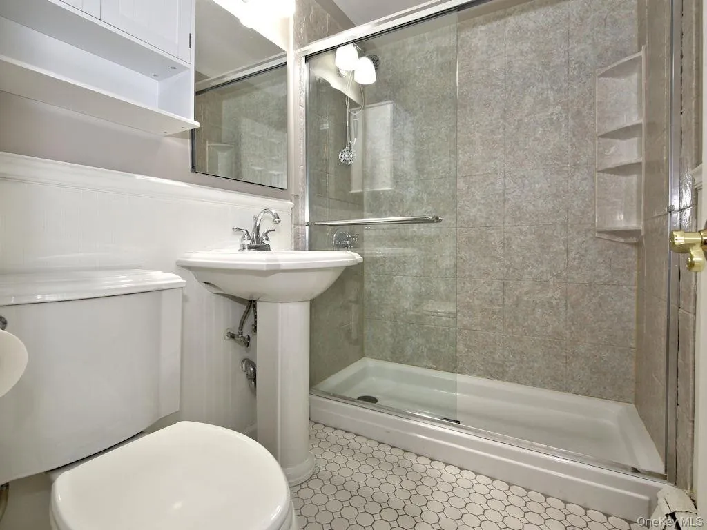 828 Pelhamdale Road, New Rochelle, NY, 1 Bedroom Bedrooms, 3 Room Rooms,1 BathroomBathrooms,Residential Lease,For Rent,Pelhamdale,0,1059290 828 Pelhamdale Road, New Rochelle, NY, 1 Bedroom Bedrooms, 3 Room Rooms,1 BathroomBathrooms,Residential Lease,For Rent,Pelhamdale,0,1059290