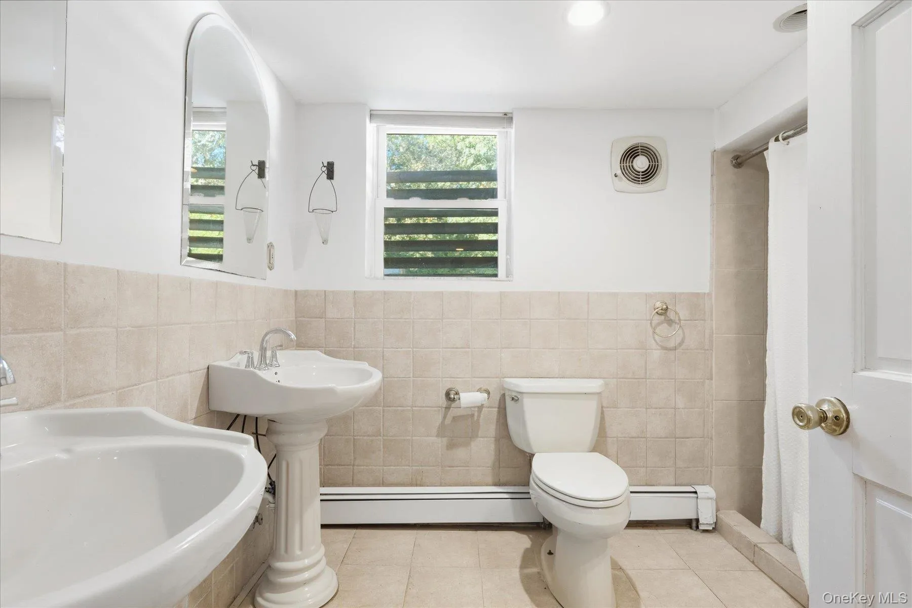 49 Westview Drive, Brookhaven, NY, 5 Bedrooms Bedrooms, 12 Rooms Rooms,4 BathroomsBathrooms,Residential,For Rent,Westview,0,1059294 49 Westview Drive, Brookhaven, NY, 5 Bedrooms Bedrooms, 12 Rooms Rooms,4 BathroomsBathrooms,Residential,For Rent,Westview,0,1059294