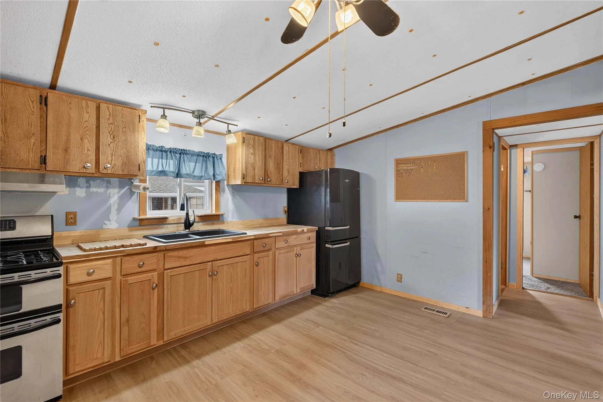 116 King George Drive, New Windsor, NY, 3 Bedrooms Bedrooms, 6 Rooms Rooms,2 BathroomsBathrooms,Residential,For Rent,King George,0,1059310 116 King George Drive, New Windsor, NY, 3 Bedrooms Bedrooms, 6 Rooms Rooms,2 BathroomsBathrooms,Residential,For Rent,King George,0,1059310