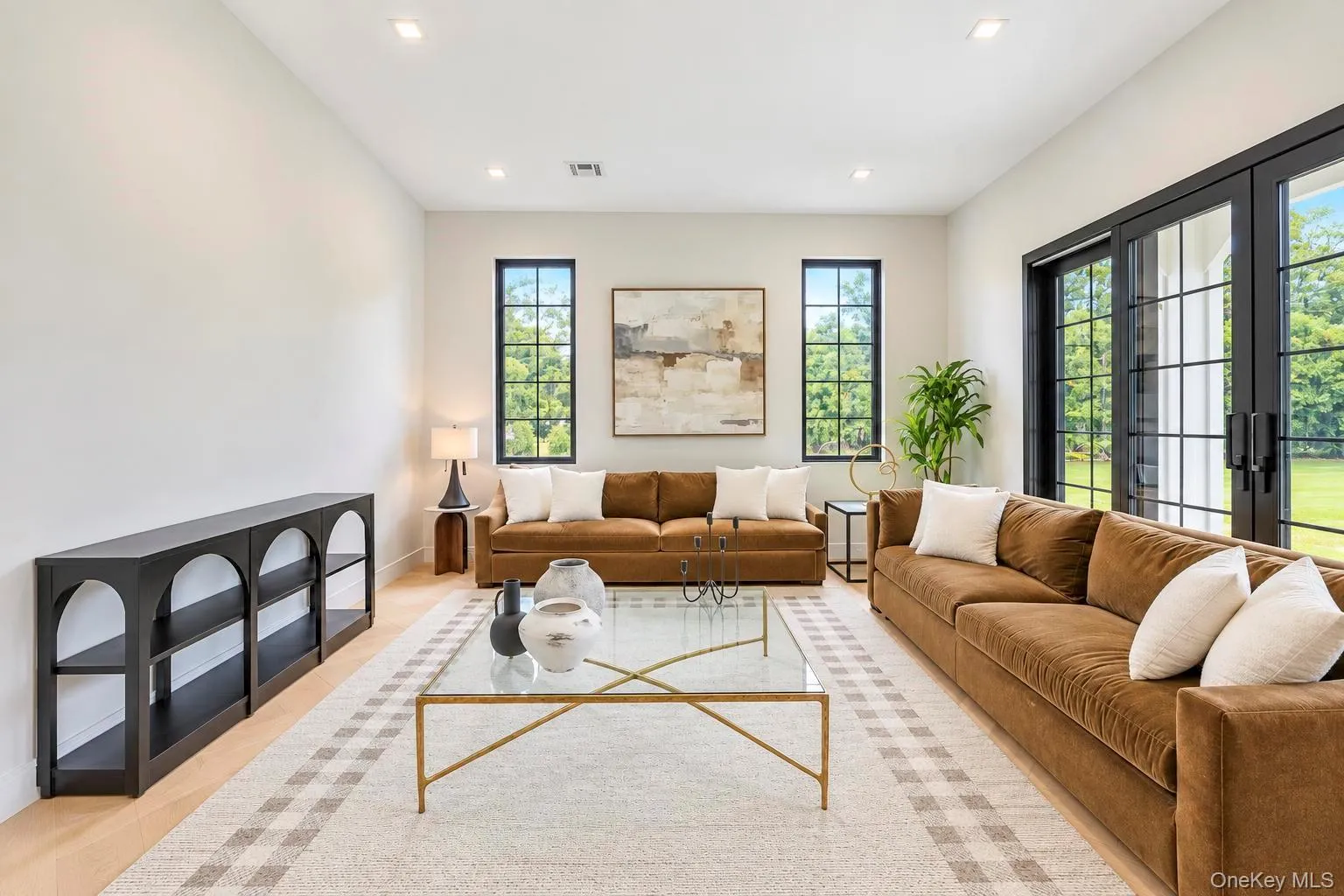 1073 Westminster Avenue, Huntington, NY, 6 Bedrooms Bedrooms, 12 Rooms Rooms,5 BathroomsBathrooms,Residential,For Rent,Westminster,0,1059313 1073 Westminster Avenue, Huntington, NY, 6 Bedrooms Bedrooms, 12 Rooms Rooms,5 BathroomsBathrooms,Residential,For Rent,Westminster,0,1059313