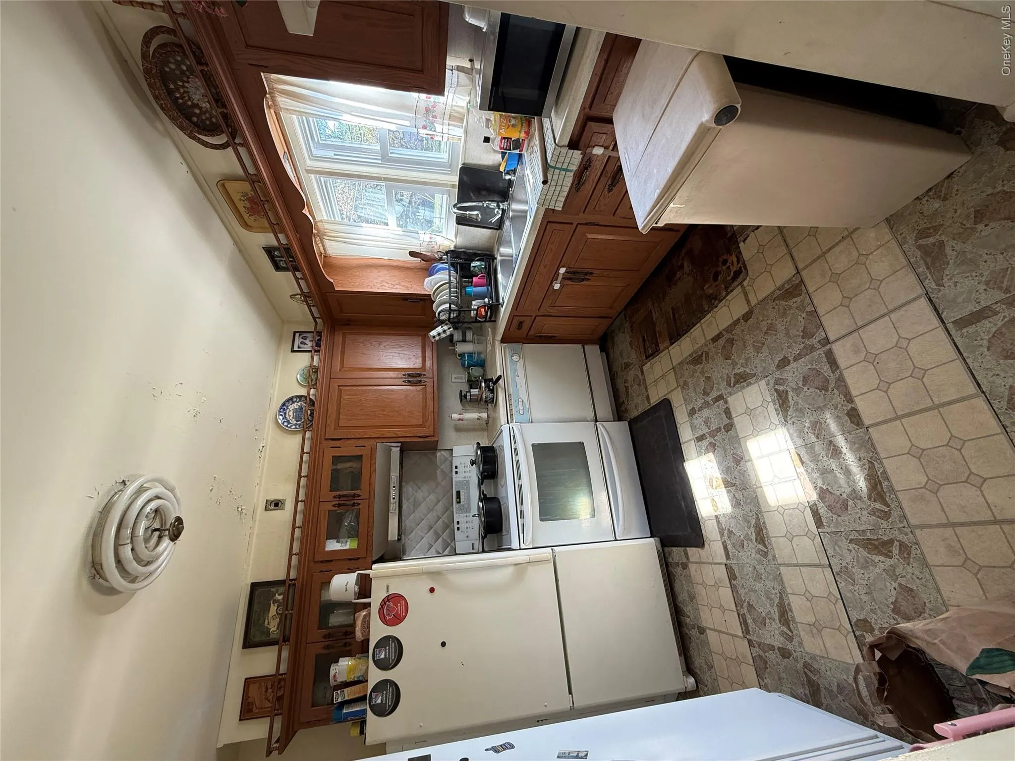 75 College Avenue, Poughkeepsie, NY, 5 Bedrooms Bedrooms, 8 Rooms Rooms,2 BathroomsBathrooms,Residential,For Rent,College,0,1059316 75 College Avenue, Poughkeepsie, NY, 5 Bedrooms Bedrooms, 8 Rooms Rooms,2 BathroomsBathrooms,Residential,For Rent,College,0,1059316