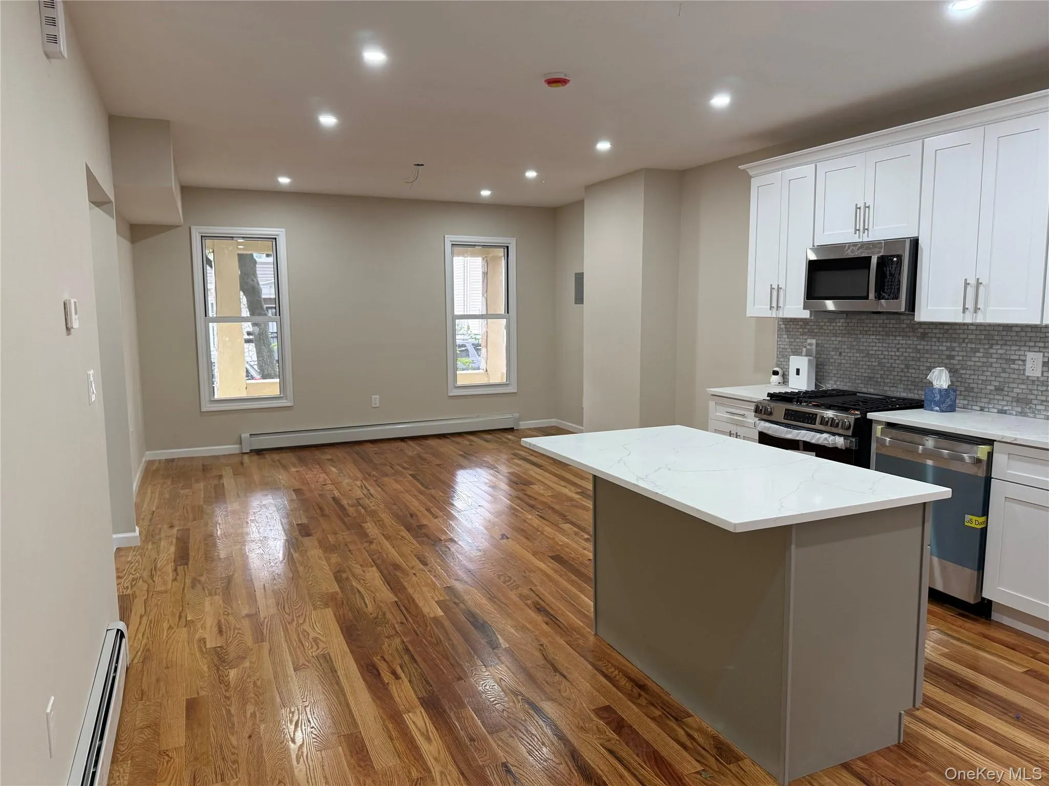 389 Warwick Street, New York, NY, 4 Bedrooms Bedrooms, 6 Rooms Rooms,3 BathroomsBathrooms,Residential,For Rent,Warwick,0,1059322 389 Warwick Street, New York, NY, 4 Bedrooms Bedrooms, 6 Rooms Rooms,3 BathroomsBathrooms,Residential,For Rent,Warwick,0,1059322