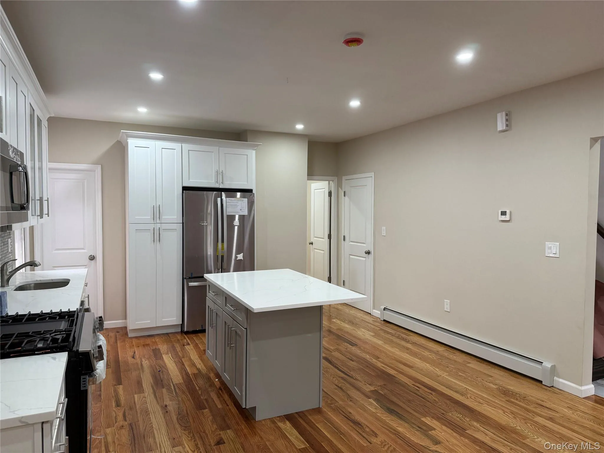 389 Warwick Street, New York, NY, 4 Bedrooms Bedrooms, 6 Rooms Rooms,3 BathroomsBathrooms,Residential,For Rent,Warwick,0,1059322 389 Warwick Street, New York, NY, 4 Bedrooms Bedrooms, 6 Rooms Rooms,3 BathroomsBathrooms,Residential,For Rent,Warwick,0,1059322