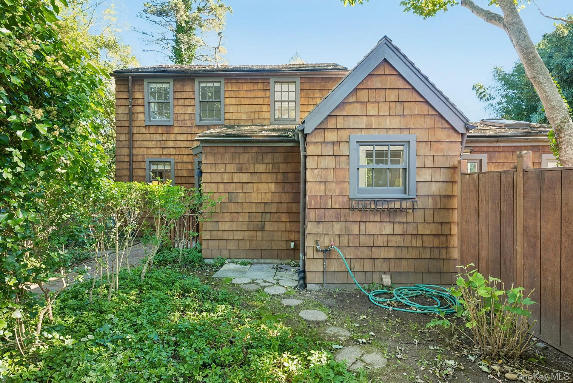 48 Accabonac Road, East Hampton, NY, 3 Bedrooms Bedrooms, 8 Rooms Rooms,3 BathroomsBathrooms,Residential,For Rent,Accabonac,0,1059325 48 Accabonac Road, East Hampton, NY, 3 Bedrooms Bedrooms, 8 Rooms Rooms,3 BathroomsBathrooms,Residential,For Rent,Accabonac,0,1059325