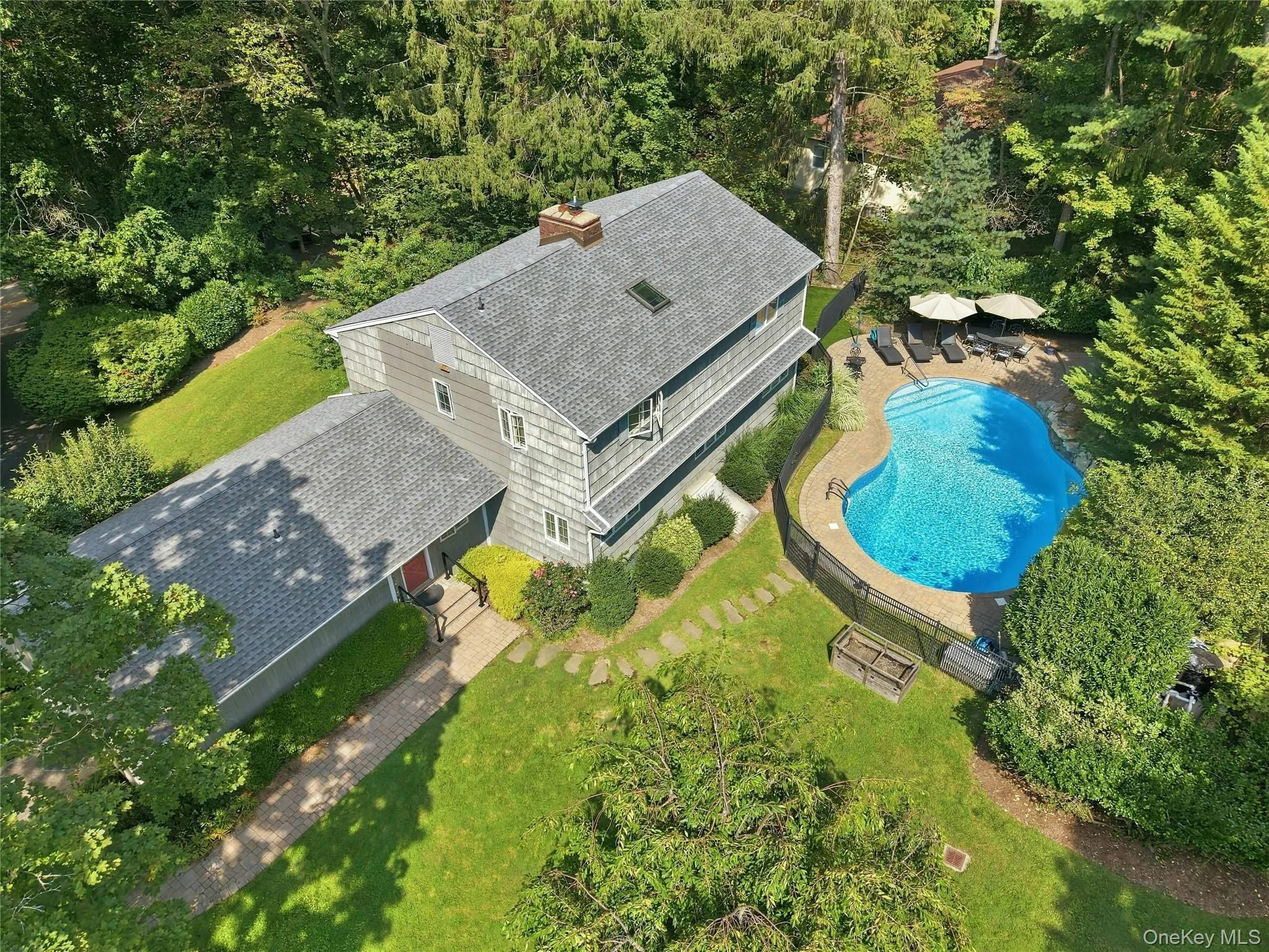 214 Norwood Avenue, Huntington, NY, 5 Bedrooms Bedrooms, 9 Rooms Rooms,3 BathroomsBathrooms,Residential,For Rent,Norwood,0,1059326 214 Norwood Avenue, Huntington, NY, 5 Bedrooms Bedrooms, 9 Rooms Rooms,3 BathroomsBathrooms,Residential,For Rent,Norwood,0,1059326