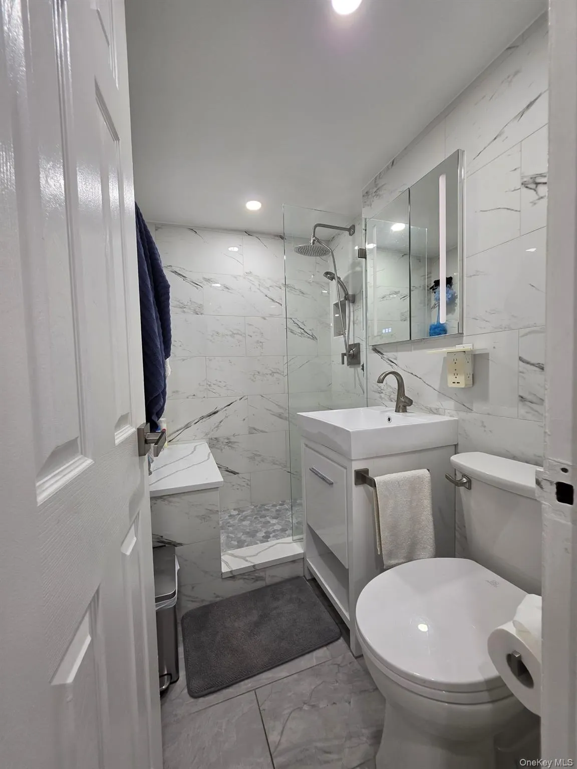 4901 Henry Hudson Parkway, New York, NY, 1 Bedroom Bedrooms, 3 Room Rooms,1 BathroomBathrooms,Residential Lease,For Rent,Henry Hudson,0,1059327 4901 Henry Hudson Parkway, New York, NY, 1 Bedroom Bedrooms, 3 Room Rooms,1 BathroomBathrooms,Residential Lease,For Rent,Henry Hudson,0,1059327