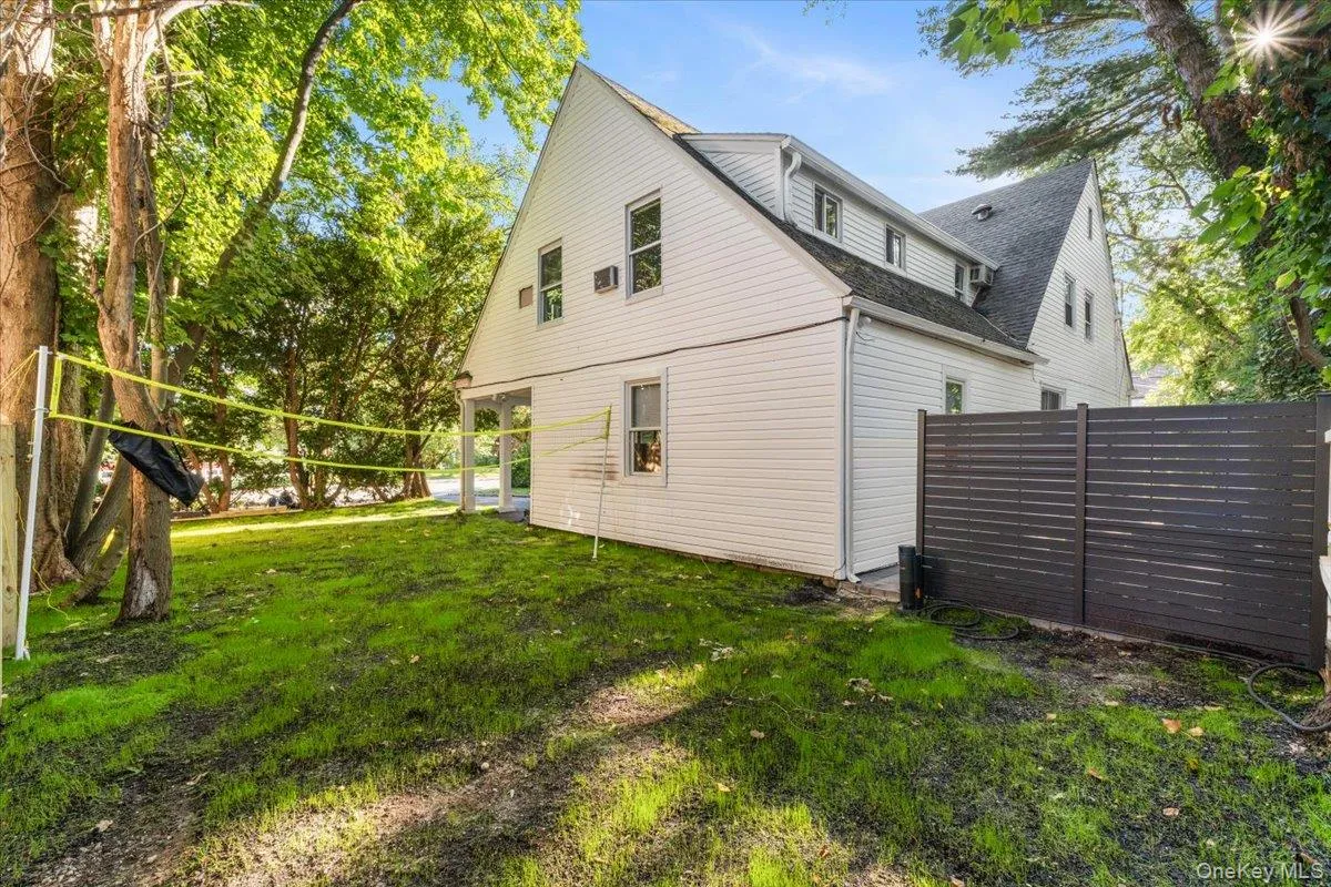 19 Gilchrest Road, North Hempstead, NY, 5 Bedrooms Bedrooms, 9 Rooms Rooms,4 BathroomsBathrooms,Residential,For Rent,Gilchrest,0,1059330 19 Gilchrest Road, North Hempstead, NY, 5 Bedrooms Bedrooms, 9 Rooms Rooms,4 BathroomsBathrooms,Residential,For Rent,Gilchrest,0,1059330