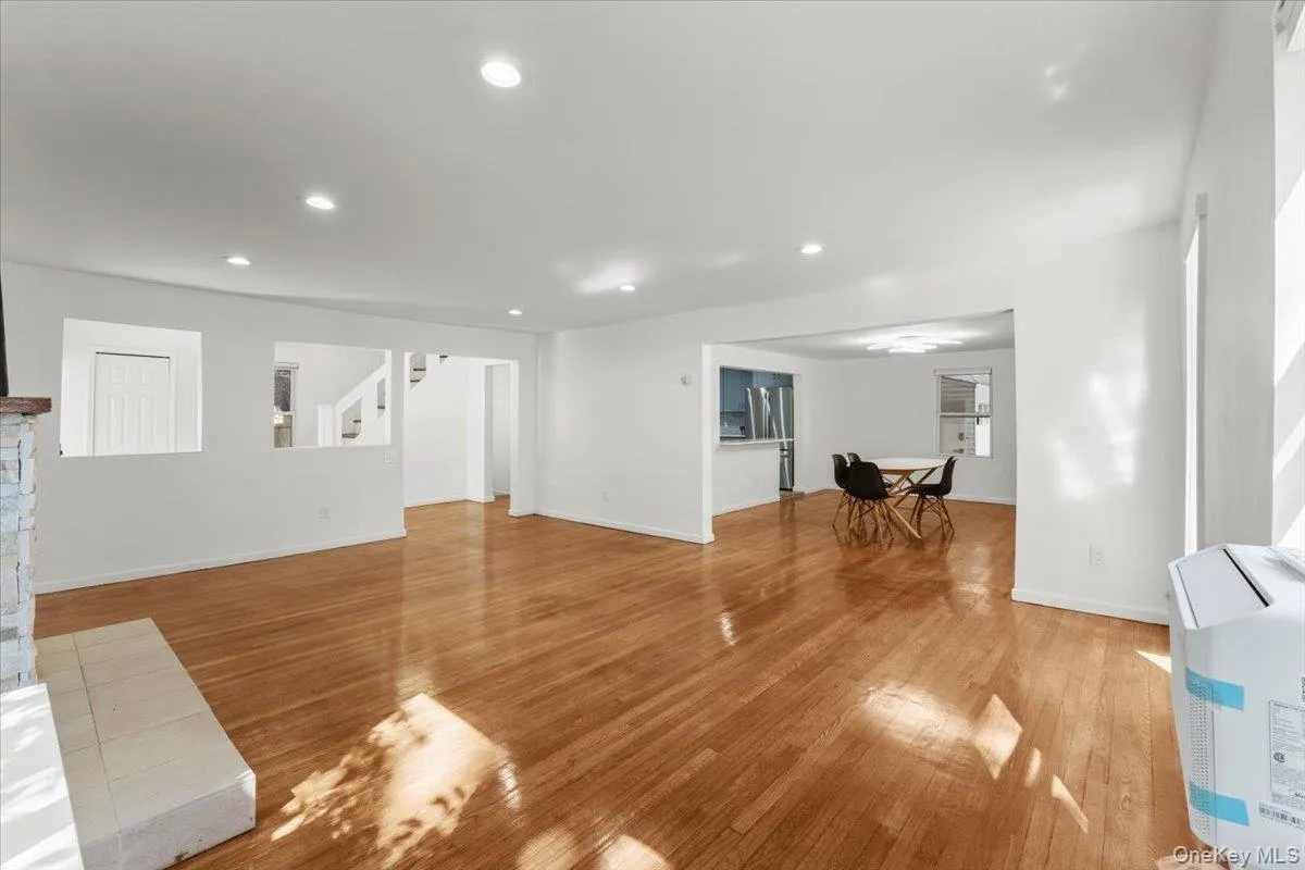 19 Gilchrest Road, North Hempstead, NY, 5 Bedrooms Bedrooms, 9 Rooms Rooms,4 BathroomsBathrooms,Residential,For Rent,Gilchrest,0,1059330 19 Gilchrest Road, North Hempstead, NY, 5 Bedrooms Bedrooms, 9 Rooms Rooms,4 BathroomsBathrooms,Residential,For Rent,Gilchrest,0,1059330