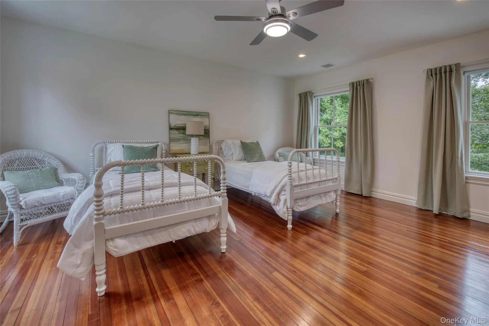 129 Country Road, Southampton, NY, 4 Bedrooms Bedrooms, 13 Rooms Rooms,4 BathroomsBathrooms,Residential,For Rent,Country,0,1059337 129 Country Road, Southampton, NY, 4 Bedrooms Bedrooms, 13 Rooms Rooms,4 BathroomsBathrooms,Residential,For Rent,Country,0,1059337