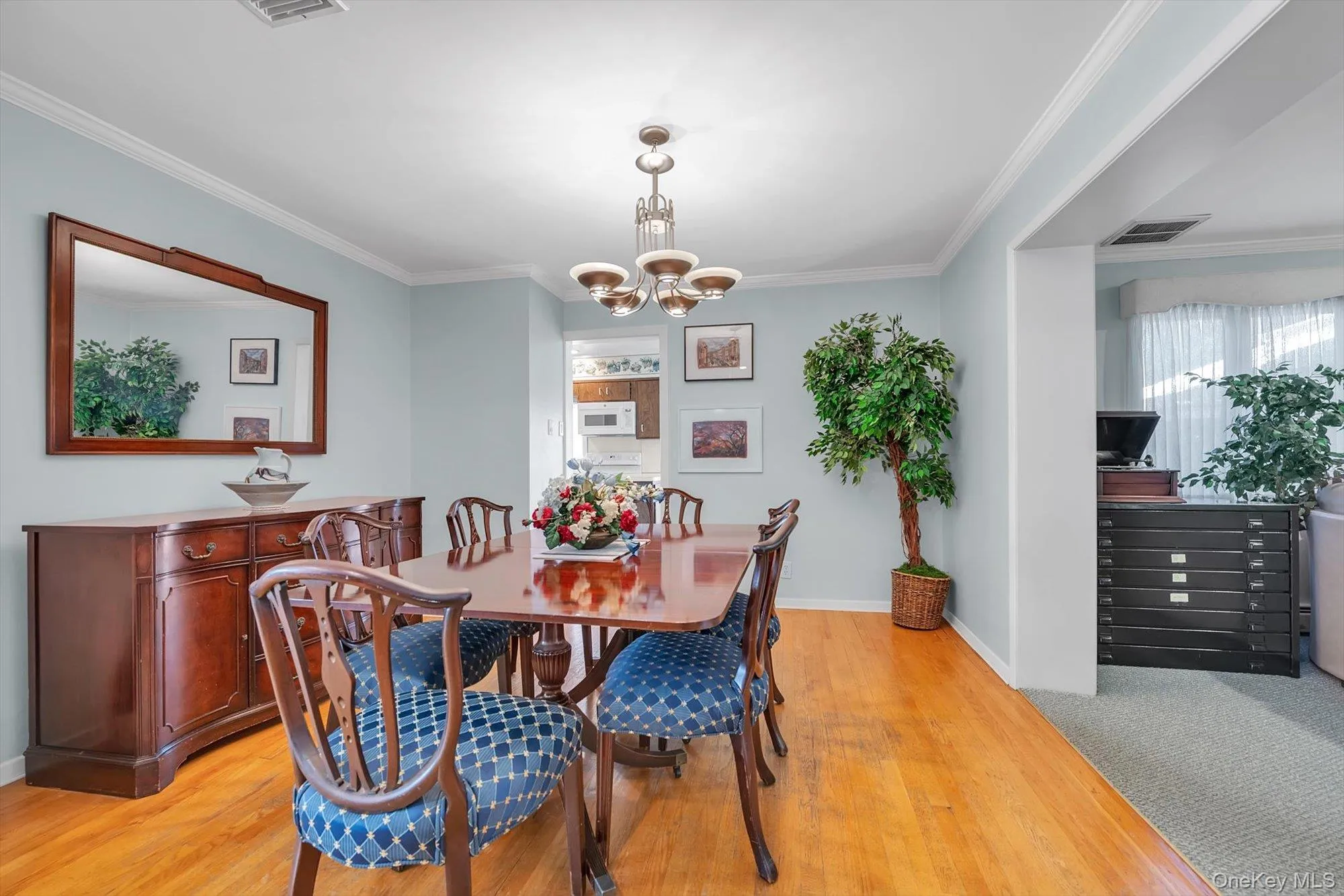 17 Joseph Street, North Hempstead, NY, 4 Bedrooms Bedrooms, 8 Rooms Rooms,2 BathroomsBathrooms,Residential,For Rent,Joseph,0,1059339 17 Joseph Street, North Hempstead, NY, 4 Bedrooms Bedrooms, 8 Rooms Rooms,2 BathroomsBathrooms,Residential,For Rent,Joseph,0,1059339
