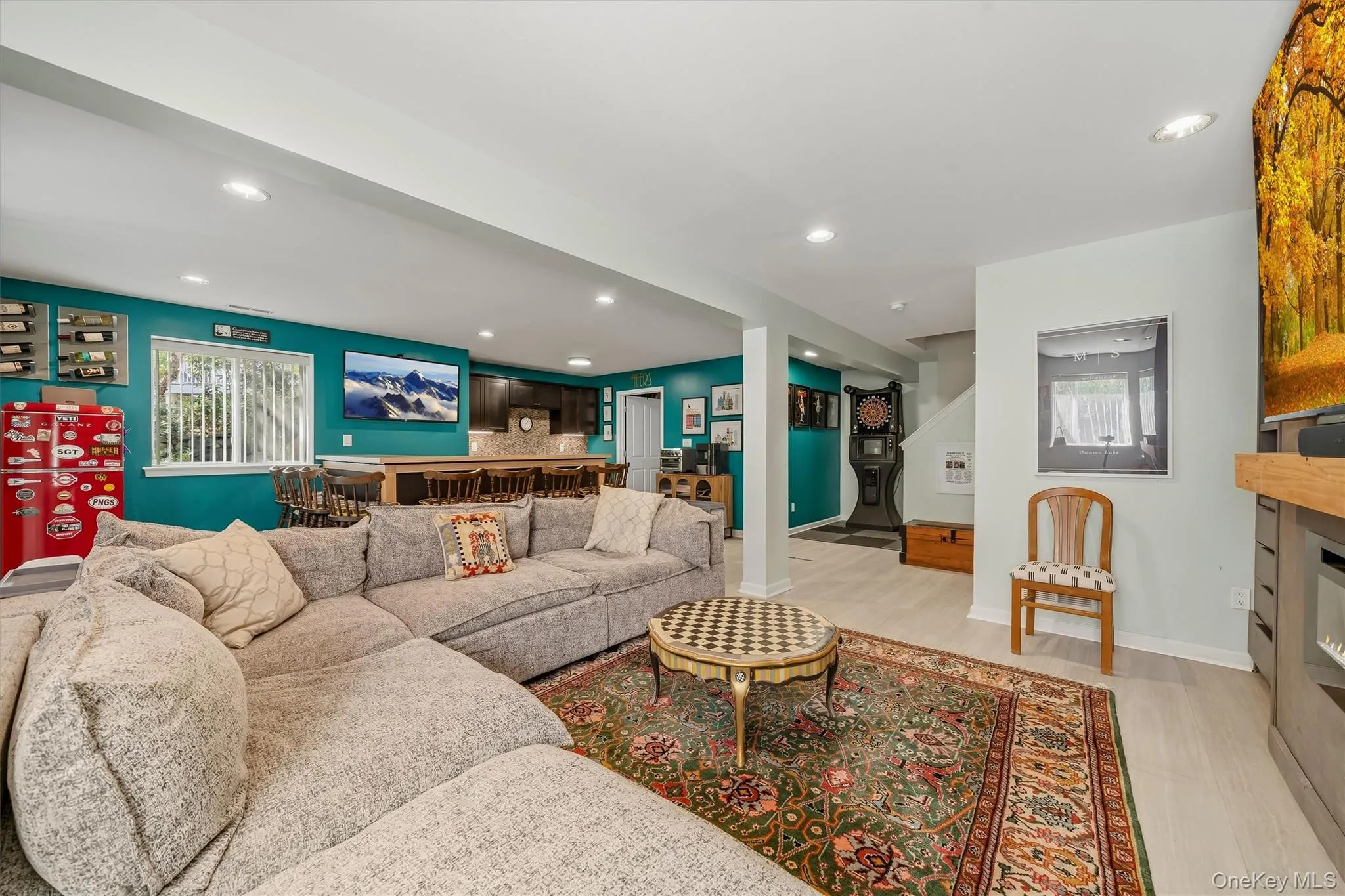 This may be the star of this home! Finished family room with a full bath, walk out, and a pub size bar! This may be the star of this home! Finished family room with a full bath, walk out, and a pub size bar!