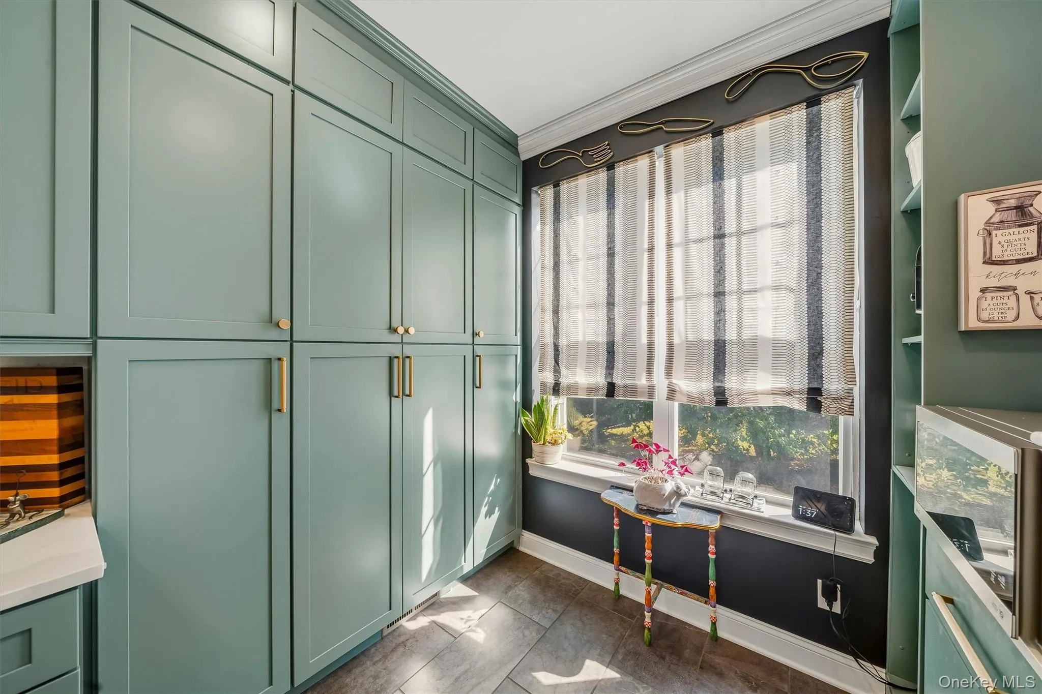 The cabinets are floor to ceiling! There is more space in this kitchen than most single family homes. The cabinets are floor to ceiling! There is more space in this kitchen than most single family homes.
