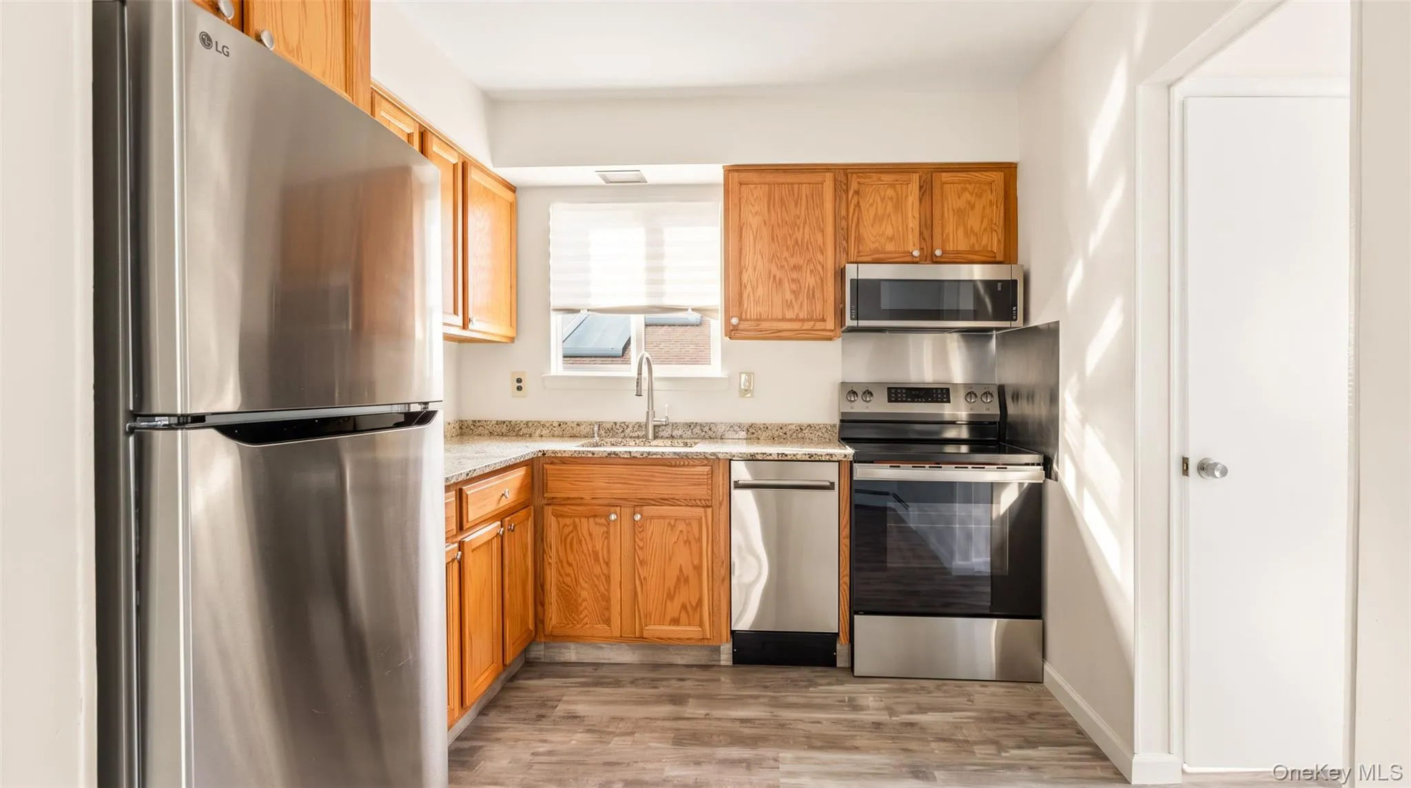 567 Boxwood Drive, Brookhaven, NY, 3 Bedrooms Bedrooms, 6 Rooms Rooms,1 BathroomBathrooms,Residential,For Rent,Boxwood,0,1059350 567 Boxwood Drive, Brookhaven, NY, 3 Bedrooms Bedrooms, 6 Rooms Rooms,1 BathroomBathrooms,Residential,For Rent,Boxwood,0,1059350