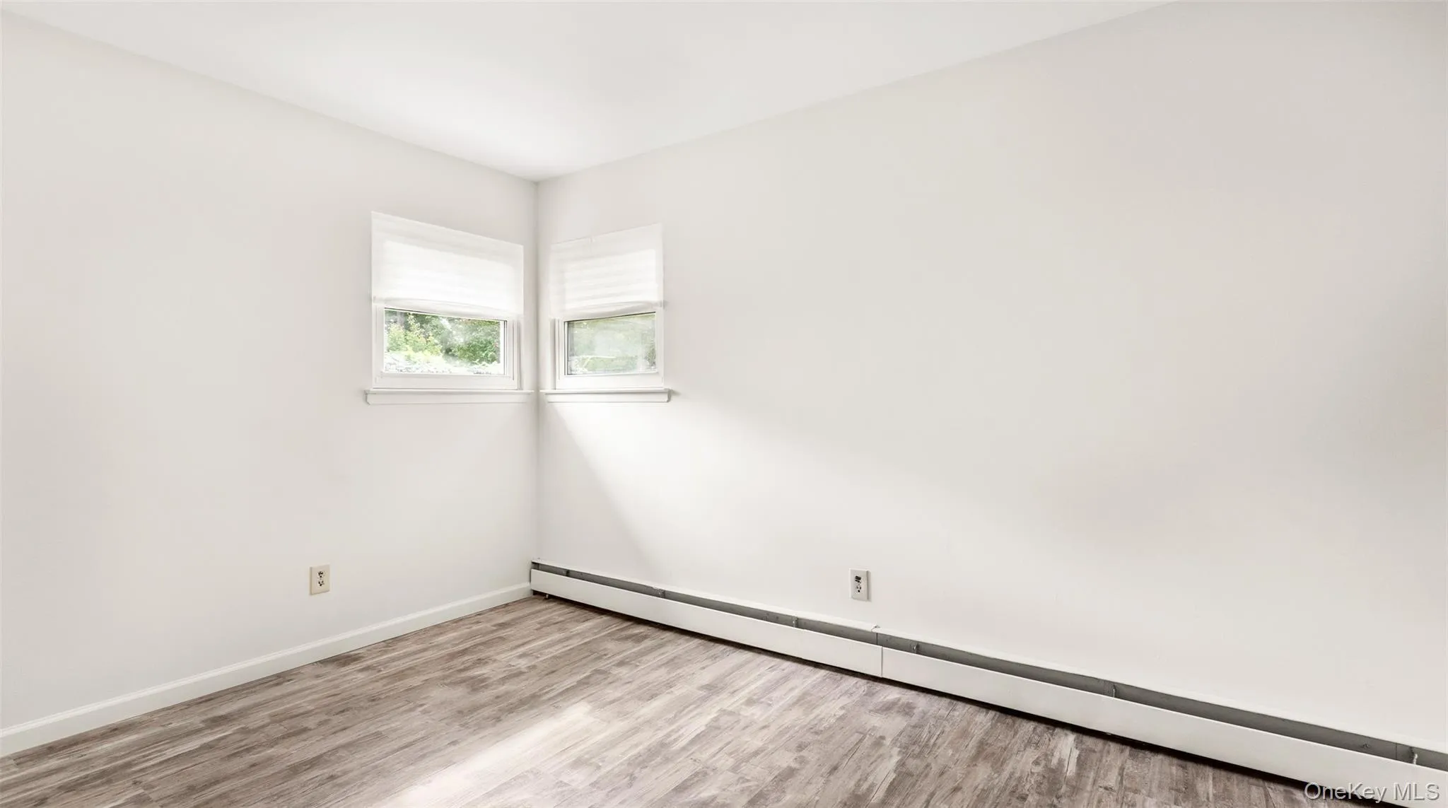 567 Boxwood Drive, Brookhaven, NY, 3 Bedrooms Bedrooms, 6 Rooms Rooms,1 BathroomBathrooms,Residential,For Rent,Boxwood,0,1059350 567 Boxwood Drive, Brookhaven, NY, 3 Bedrooms Bedrooms, 6 Rooms Rooms,1 BathroomBathrooms,Residential,For Rent,Boxwood,0,1059350