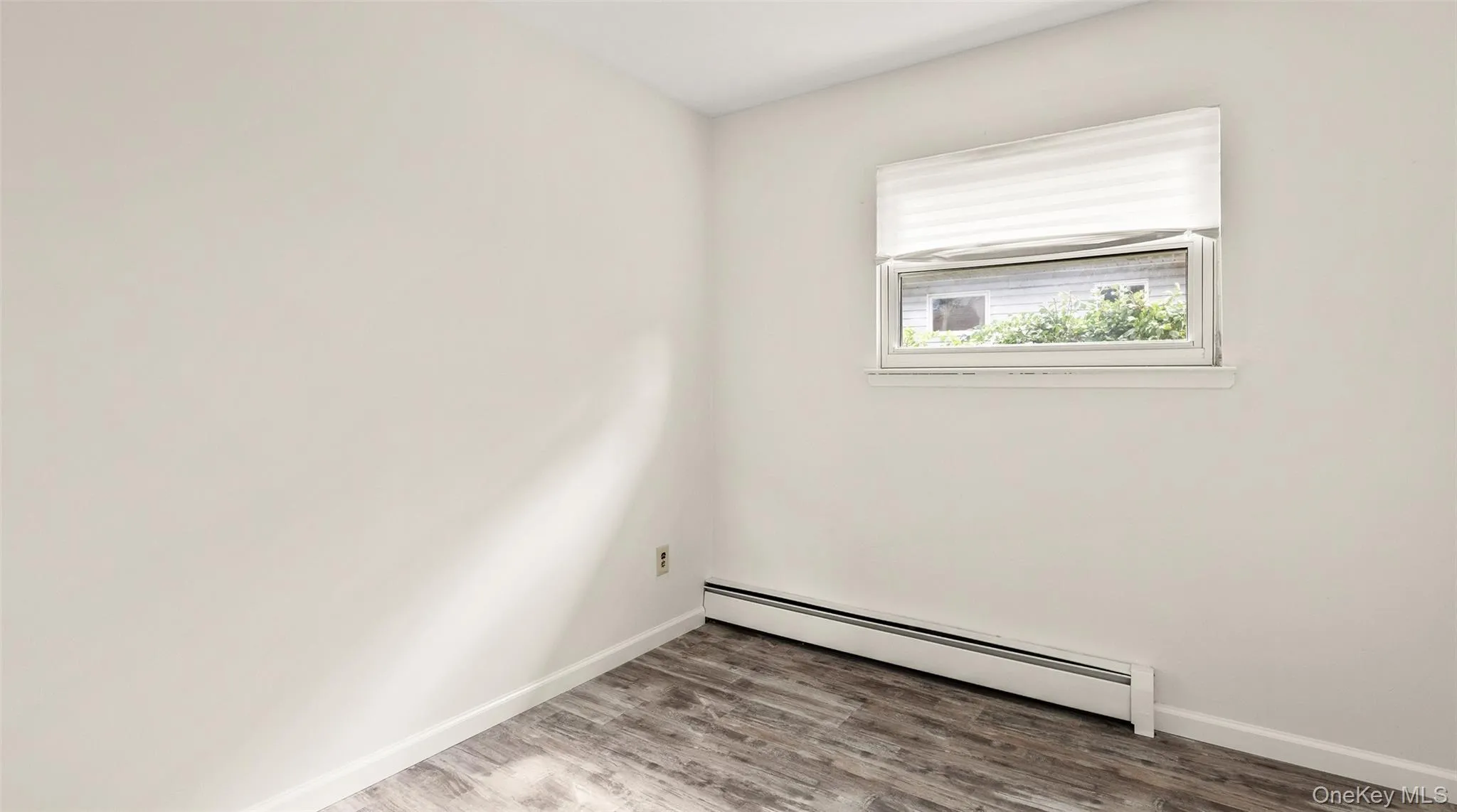 567 Boxwood Drive, Brookhaven, NY, 3 Bedrooms Bedrooms, 6 Rooms Rooms,1 BathroomBathrooms,Residential,For Rent,Boxwood,0,1059350 567 Boxwood Drive, Brookhaven, NY, 3 Bedrooms Bedrooms, 6 Rooms Rooms,1 BathroomBathrooms,Residential,For Rent,Boxwood,0,1059350
