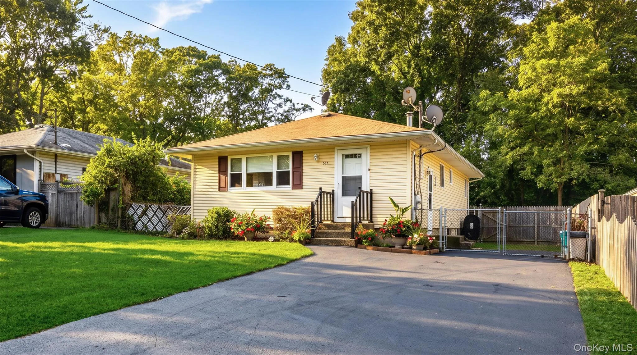 567 Boxwood Drive, Brookhaven, NY, 3 Bedrooms Bedrooms, 6 Rooms Rooms,1 BathroomBathrooms,Residential,For Rent,Boxwood,0,1059350 567 Boxwood Drive, Brookhaven, NY, 3 Bedrooms Bedrooms, 6 Rooms Rooms,1 BathroomBathrooms,Residential,For Rent,Boxwood,0,1059350
