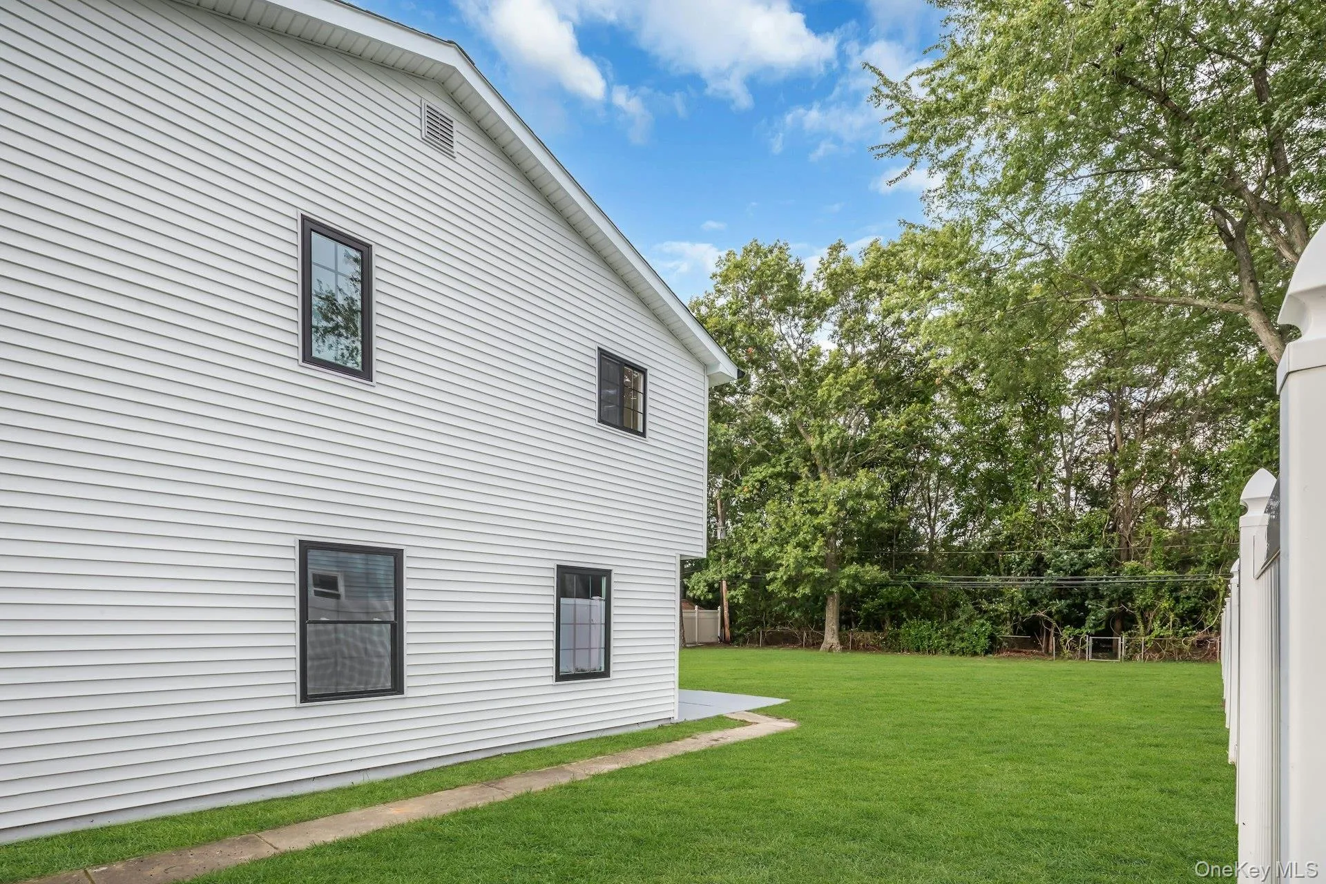 64 Skylark Drive, Islip, NY, 4 Bedrooms Bedrooms, 9 Rooms Rooms,2 BathroomsBathrooms,Residential,For Rent,Skylark,0,1059357 64 Skylark Drive, Islip, NY, 4 Bedrooms Bedrooms, 9 Rooms Rooms,2 BathroomsBathrooms,Residential,For Rent,Skylark,0,1059357