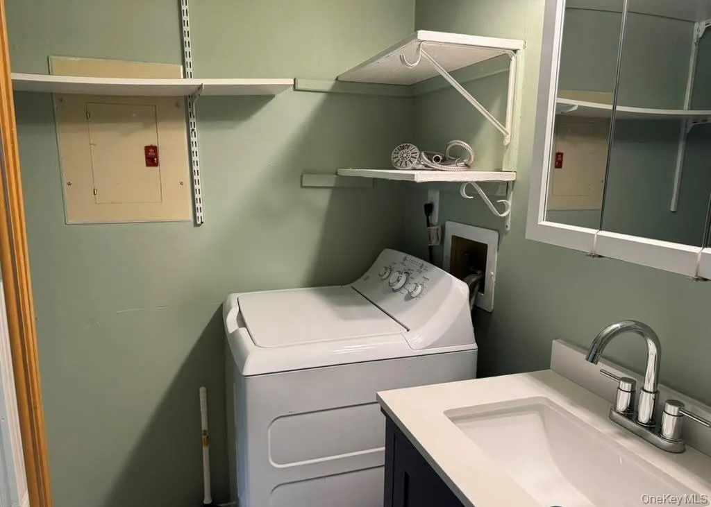 161 Fairview Circle, Brookhaven, NY, 2 Bedrooms Bedrooms, 4 Rooms Rooms,1 BathroomBathrooms,Residential,For Rent,Fairview,0,1059358 161 Fairview Circle, Brookhaven, NY, 2 Bedrooms Bedrooms, 4 Rooms Rooms,1 BathroomBathrooms,Residential,For Rent,Fairview,0,1059358