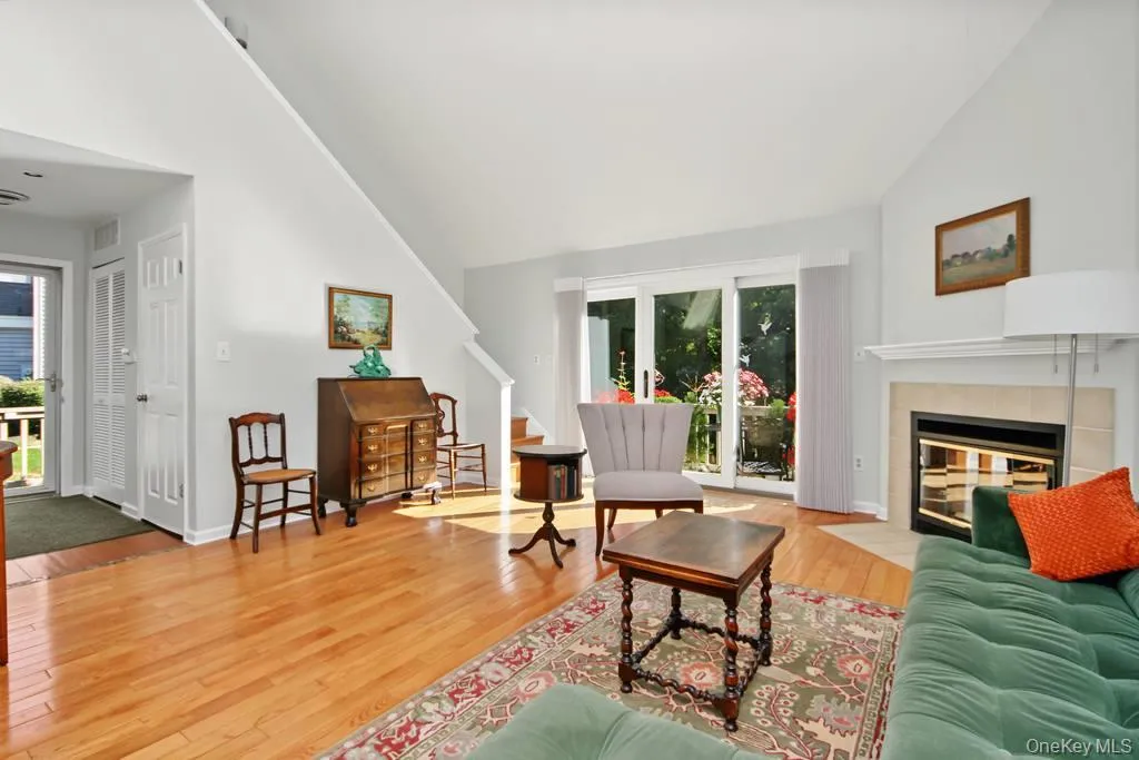 Living room has cathedral ceiling Living room has cathedral ceiling