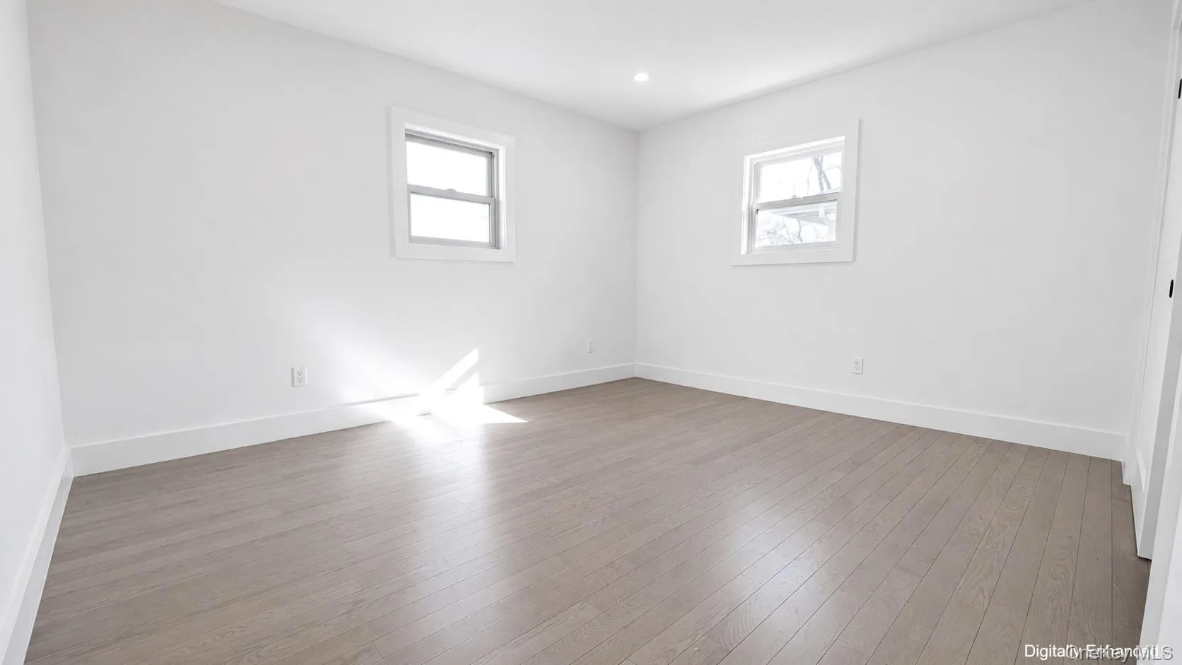 43 Yennicock Avenue, North Hempstead, NY, 2 Bedroom Bedrooms, 4 Room Rooms,1 BathroomBathrooms,Residential Lease,For Rent,Yennicock,0,1059369 43 Yennicock Avenue, North Hempstead, NY, 2 Bedroom Bedrooms, 4 Room Rooms,1 BathroomBathrooms,Residential Lease,For Rent,Yennicock,0,1059369