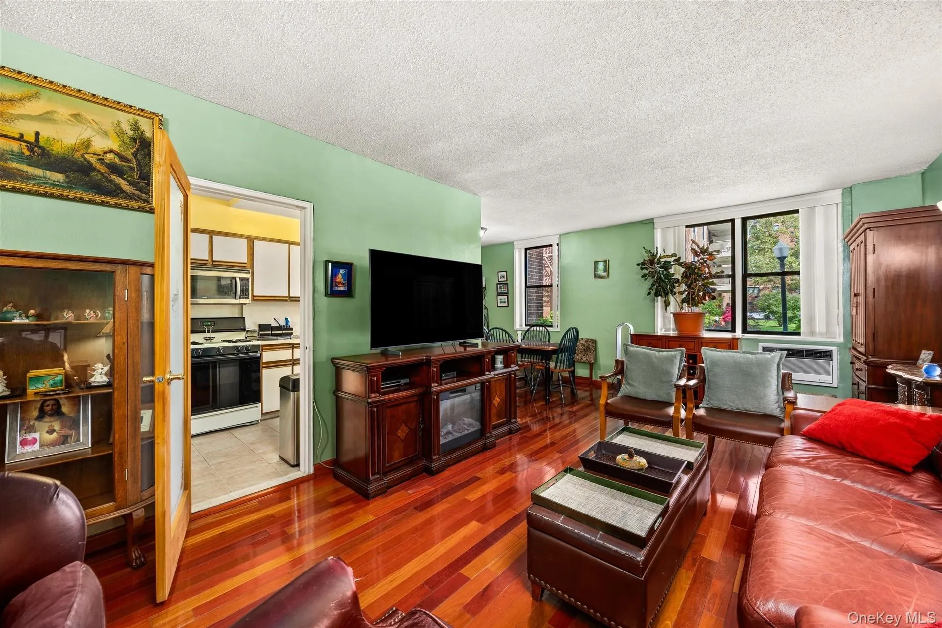 86-29 155th Avenue, New York, NY, 1 Bedroom Bedrooms, 4 Rooms Rooms,1 BathroomBathrooms,Residential,For Rent,155th,0,1059370 86-29 155th Avenue, New York, NY, 1 Bedroom Bedrooms, 4 Rooms Rooms,1 BathroomBathrooms,Residential,For Rent,155th,0,1059370