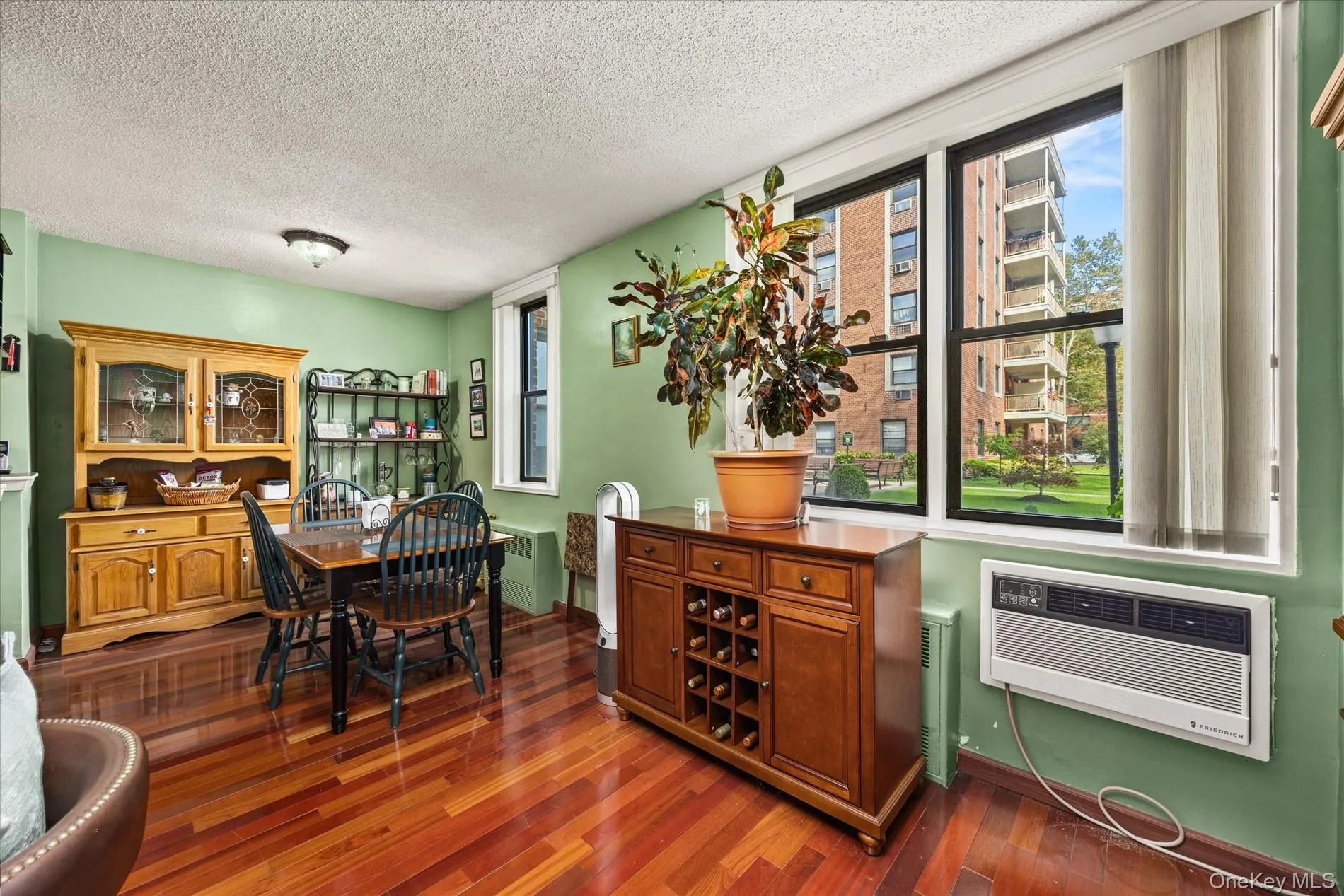 86-29 155th Avenue, New York, NY, 1 Bedroom Bedrooms, 4 Rooms Rooms,1 BathroomBathrooms,Residential,For Rent,155th,0,1059370 86-29 155th Avenue, New York, NY, 1 Bedroom Bedrooms, 4 Rooms Rooms,1 BathroomBathrooms,Residential,For Rent,155th,0,1059370