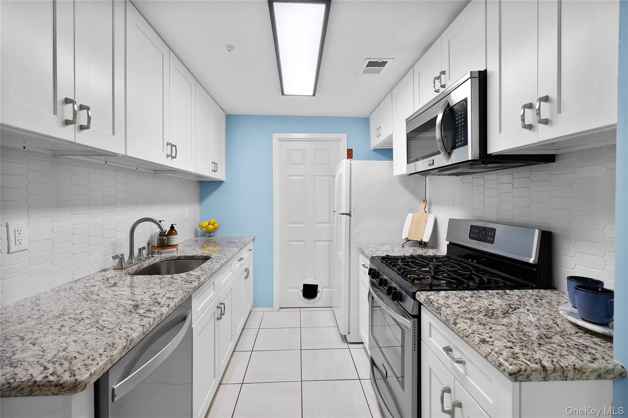 644 End Drive, Brookhaven, NY, 1 Bedroom Bedrooms, 5 Rooms Rooms,1 BathroomBathrooms,Residential,For Rent,End,0,1059375 644 End Drive, Brookhaven, NY, 1 Bedroom Bedrooms, 5 Rooms Rooms,1 BathroomBathrooms,Residential,For Rent,End,0,1059375
