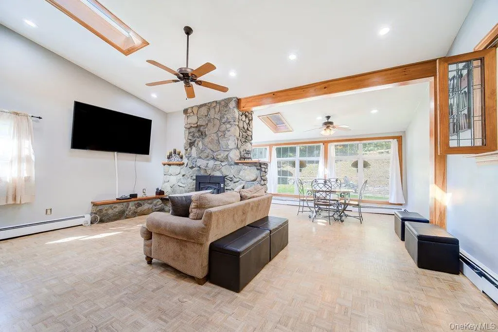 75 Alda Drive, Poughkeepsie, NY, 4 Bedrooms Bedrooms, 10 Rooms Rooms,2 BathroomsBathrooms,Residential,For Rent,Alda,0,1059380 75 Alda Drive, Poughkeepsie, NY, 4 Bedrooms Bedrooms, 10 Rooms Rooms,2 BathroomsBathrooms,Residential,For Rent,Alda,0,1059380