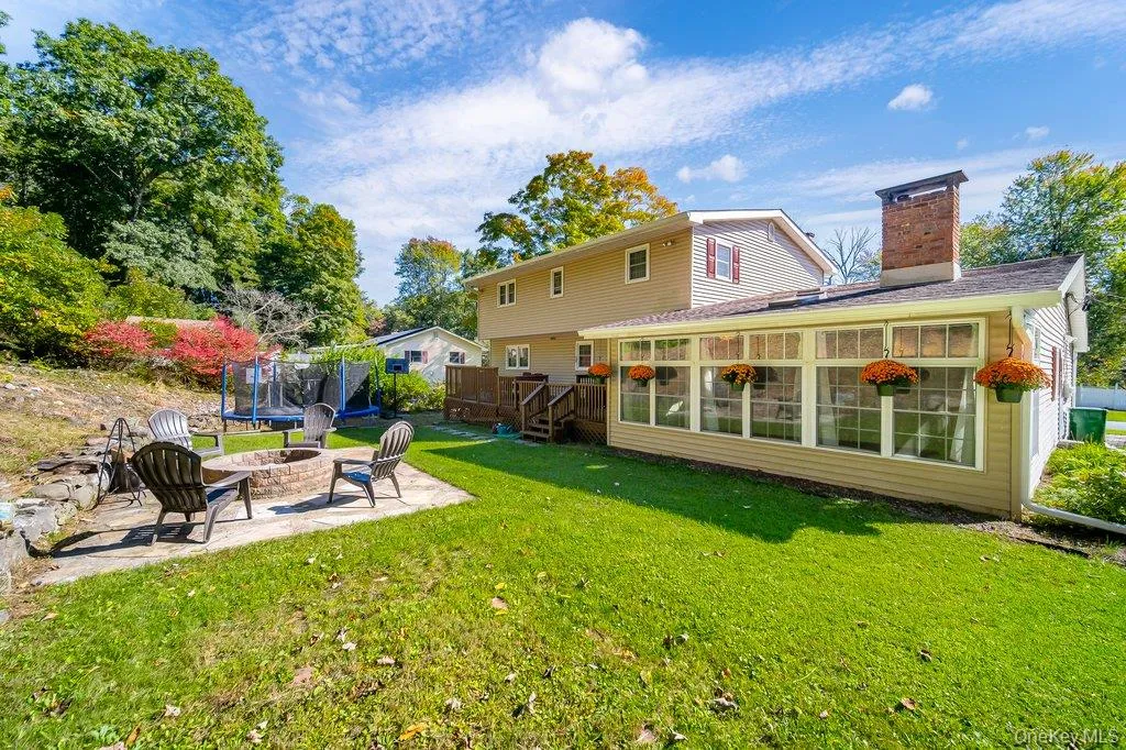 75 Alda Drive, Poughkeepsie, NY, 4 Bedrooms Bedrooms, 10 Rooms Rooms,2 BathroomsBathrooms,Residential,For Rent,Alda,0,1059380 75 Alda Drive, Poughkeepsie, NY, 4 Bedrooms Bedrooms, 10 Rooms Rooms,2 BathroomsBathrooms,Residential,For Rent,Alda,0,1059380
