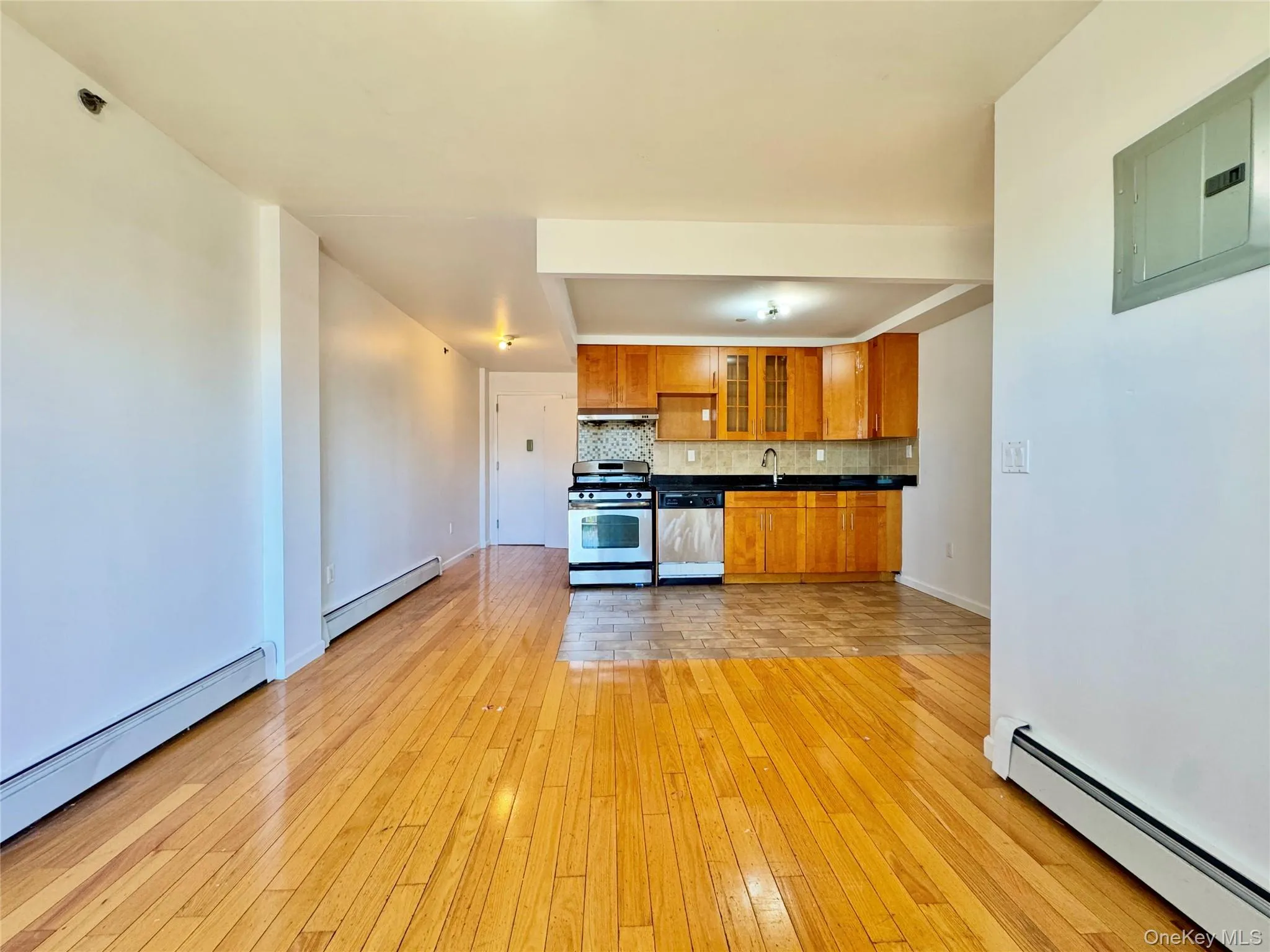 9305 37th Avenue, New York, NY, 2 Bedrooms Bedrooms, 5 Rooms Rooms,2 BathroomsBathrooms,Residential,For Rent,37th,0,1059382 9305 37th Avenue, New York, NY, 2 Bedrooms Bedrooms, 5 Rooms Rooms,2 BathroomsBathrooms,Residential,For Rent,37th,0,1059382