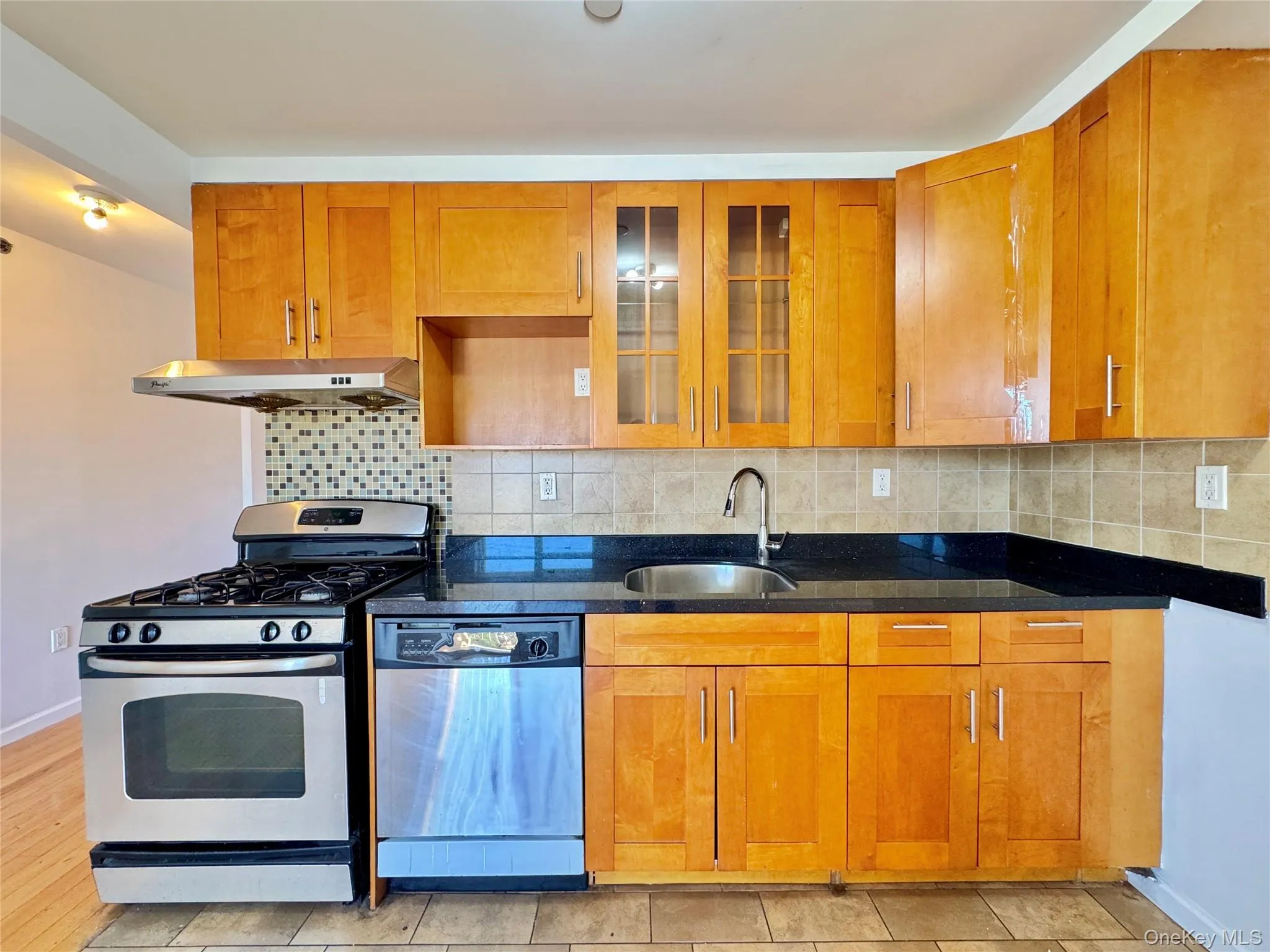 9305 37th Avenue, New York, NY, 2 Bedrooms Bedrooms, 5 Rooms Rooms,2 BathroomsBathrooms,Residential,For Rent,37th,0,1059382 9305 37th Avenue, New York, NY, 2 Bedrooms Bedrooms, 5 Rooms Rooms,2 BathroomsBathrooms,Residential,For Rent,37th,0,1059382