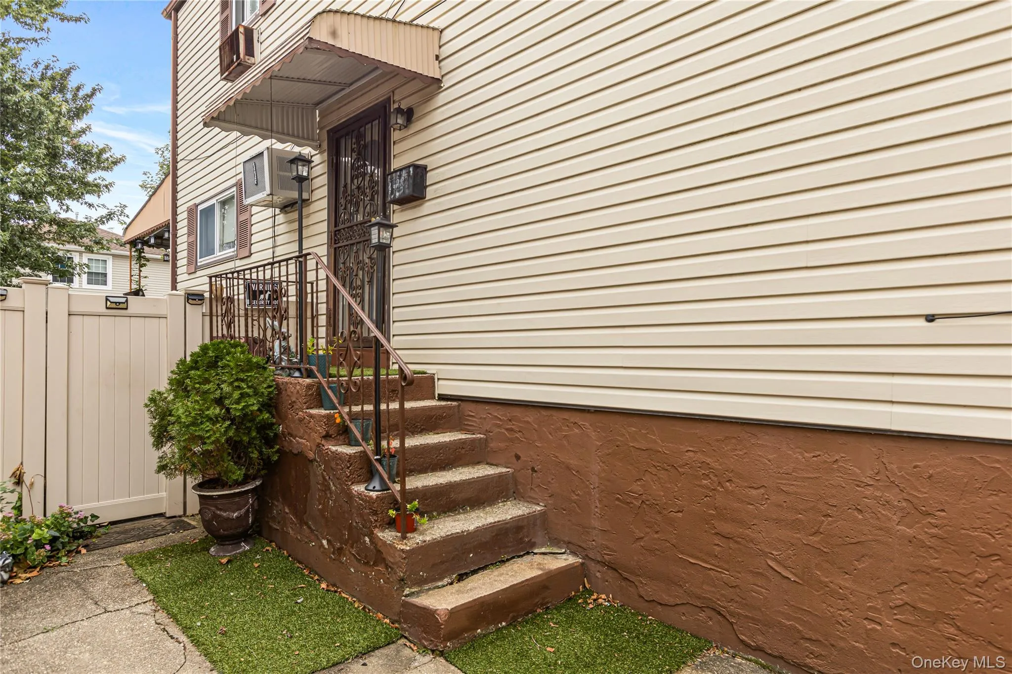24904 148th Road, New York, NY, 3 Bedrooms Bedrooms, 10 Rooms Rooms,2 BathroomsBathrooms,Residential,For Rent,148th,0,1059385 24904 148th Road, New York, NY, 3 Bedrooms Bedrooms, 10 Rooms Rooms,2 BathroomsBathrooms,Residential,For Rent,148th,0,1059385