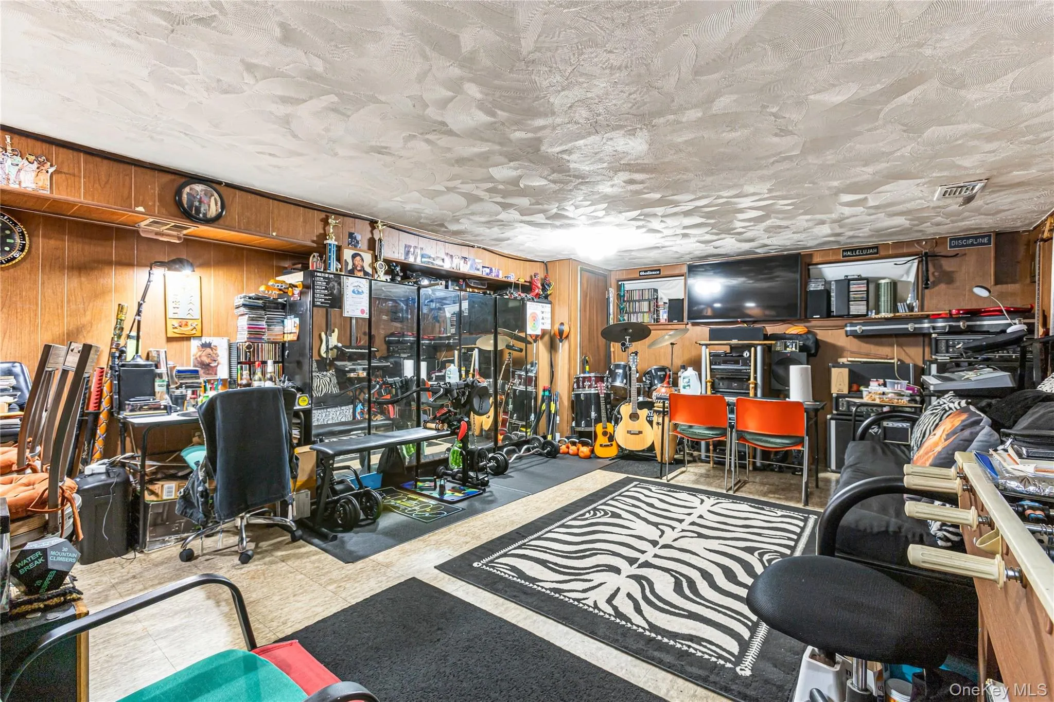 24904 148th Road, New York, NY, 3 Bedrooms Bedrooms, 10 Rooms Rooms,2 BathroomsBathrooms,Residential,For Rent,148th,0,1059385 24904 148th Road, New York, NY, 3 Bedrooms Bedrooms, 10 Rooms Rooms,2 BathroomsBathrooms,Residential,For Rent,148th,0,1059385