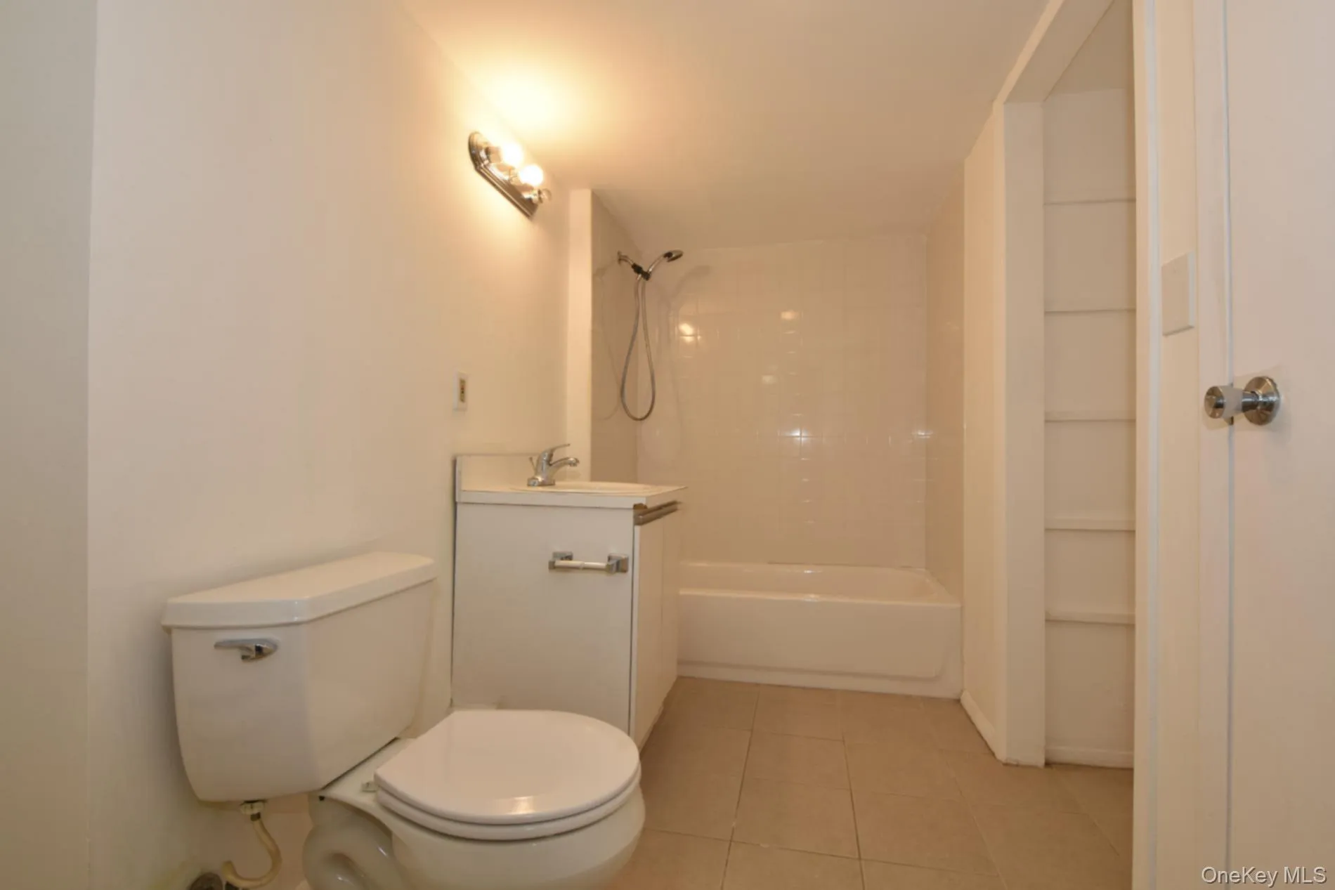 2230 Louis Kossuth Avenue, Islip, NY, 4 Bedrooms Bedrooms, 7 Rooms Rooms,2 BathroomsBathrooms,Residential,For Rent,Louis Kossuth,0,1059387 2230 Louis Kossuth Avenue, Islip, NY, 4 Bedrooms Bedrooms, 7 Rooms Rooms,2 BathroomsBathrooms,Residential,For Rent,Louis Kossuth,0,1059387