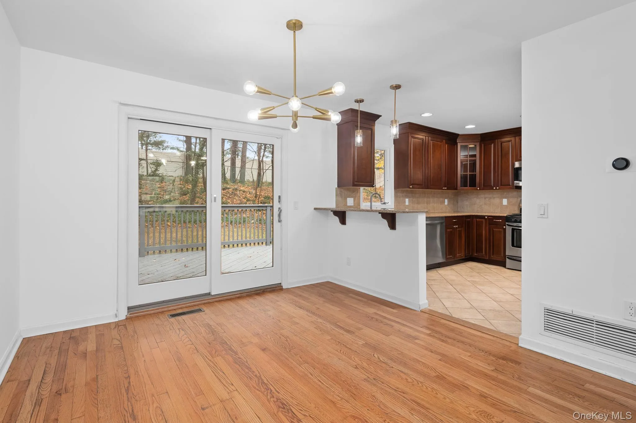 12 Chatham Road, New Rochelle, NY, 3 Bedrooms Bedrooms, 7 Rooms Rooms,2 BathroomsBathrooms,Residential,For Rent,Chatham,0,1059390 12 Chatham Road, New Rochelle, NY, 3 Bedrooms Bedrooms, 7 Rooms Rooms,2 BathroomsBathrooms,Residential,For Rent,Chatham,0,1059390
