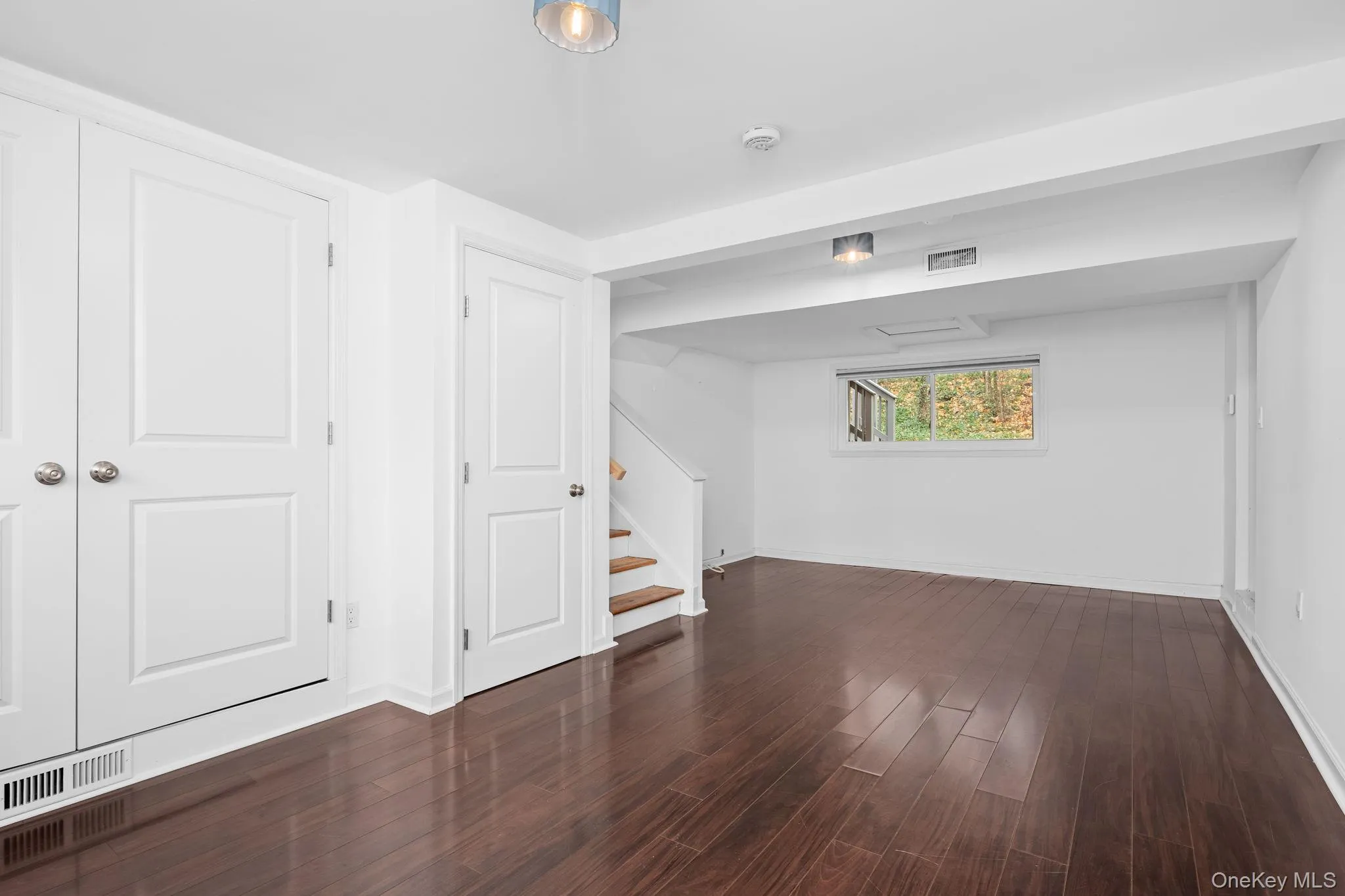 12 Chatham Road, New Rochelle, NY, 3 Bedrooms Bedrooms, 7 Rooms Rooms,2 BathroomsBathrooms,Residential,For Rent,Chatham,0,1059390 12 Chatham Road, New Rochelle, NY, 3 Bedrooms Bedrooms, 7 Rooms Rooms,2 BathroomsBathrooms,Residential,For Rent,Chatham,0,1059390