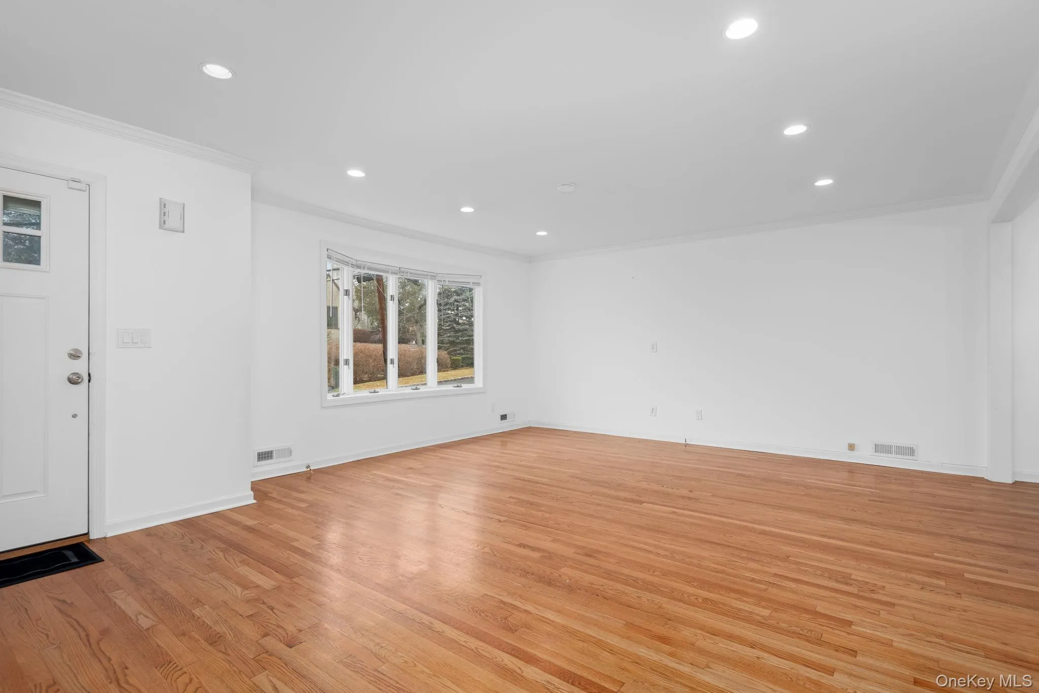 12 Chatham Road, New Rochelle, NY, 3 Bedrooms Bedrooms, 7 Rooms Rooms,2 BathroomsBathrooms,Residential,For Rent,Chatham,0,1059390 12 Chatham Road, New Rochelle, NY, 3 Bedrooms Bedrooms, 7 Rooms Rooms,2 BathroomsBathrooms,Residential,For Rent,Chatham,0,1059390