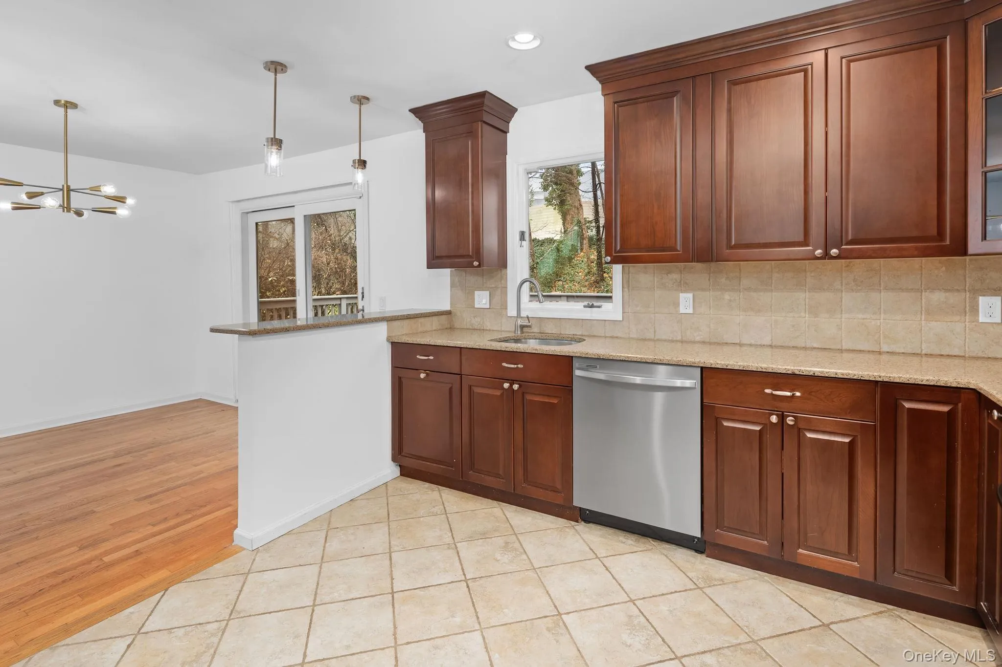 12 Chatham Road, New Rochelle, NY, 3 Bedrooms Bedrooms, 7 Rooms Rooms,2 BathroomsBathrooms,Residential,For Rent,Chatham,0,1059390 12 Chatham Road, New Rochelle, NY, 3 Bedrooms Bedrooms, 7 Rooms Rooms,2 BathroomsBathrooms,Residential,For Rent,Chatham,0,1059390